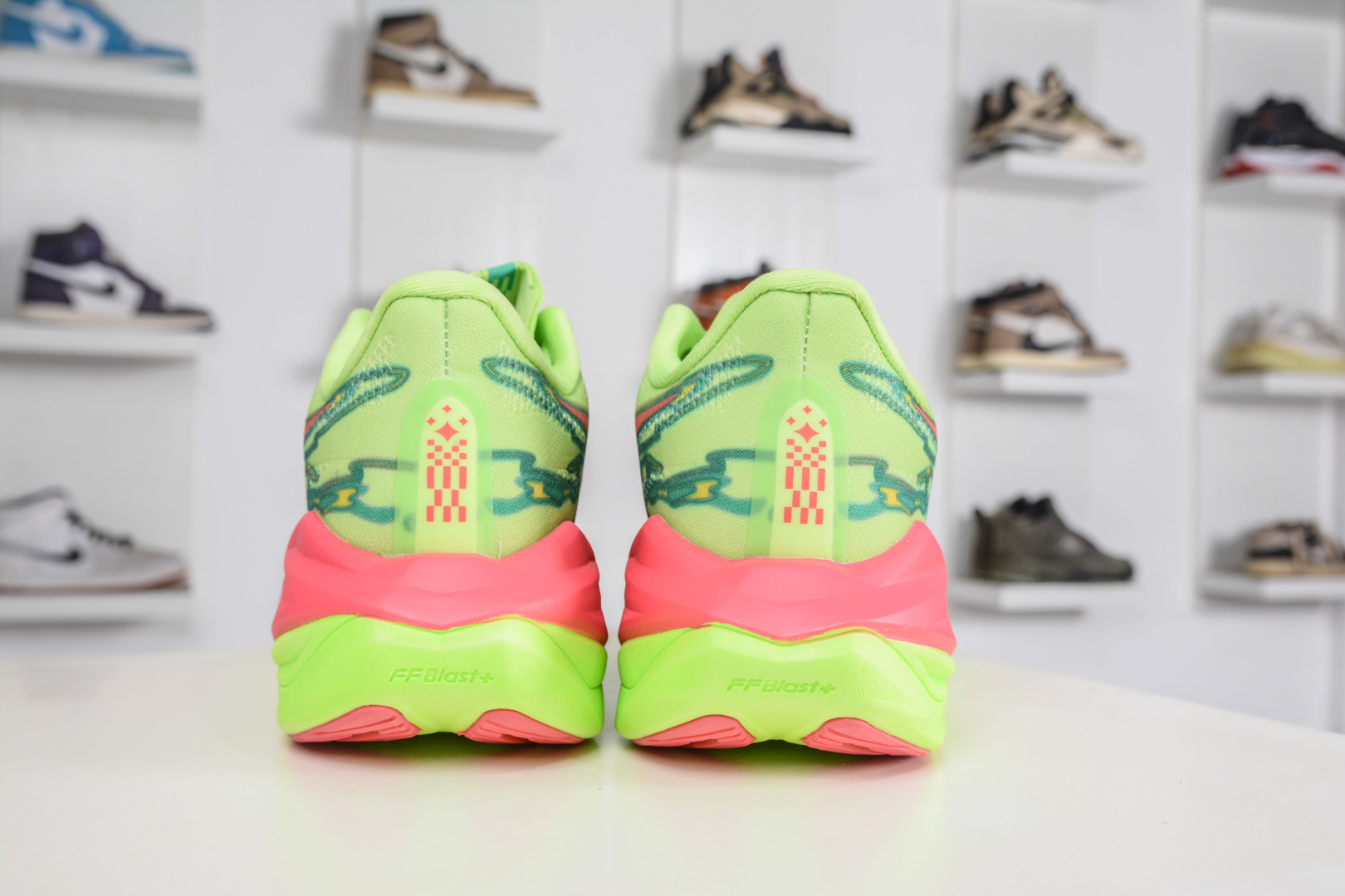 Asics SuperBlast 3 亚瑟士 轻量回弹舒适透气支撑跑步鞋 1013A189-002