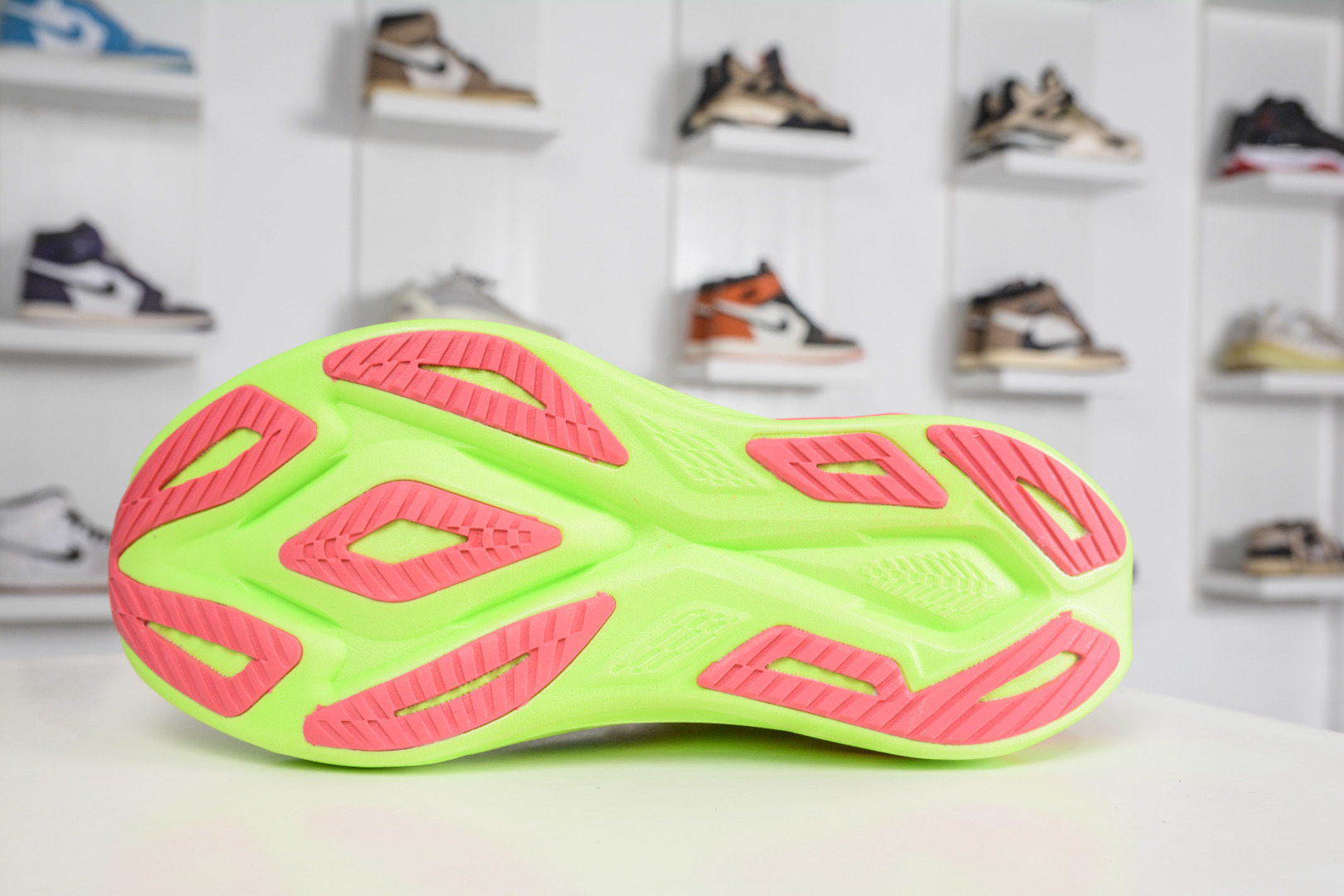 Asics SuperBlast 3 亚瑟士 轻量回弹舒适透气支撑跑步鞋 1013A189-002