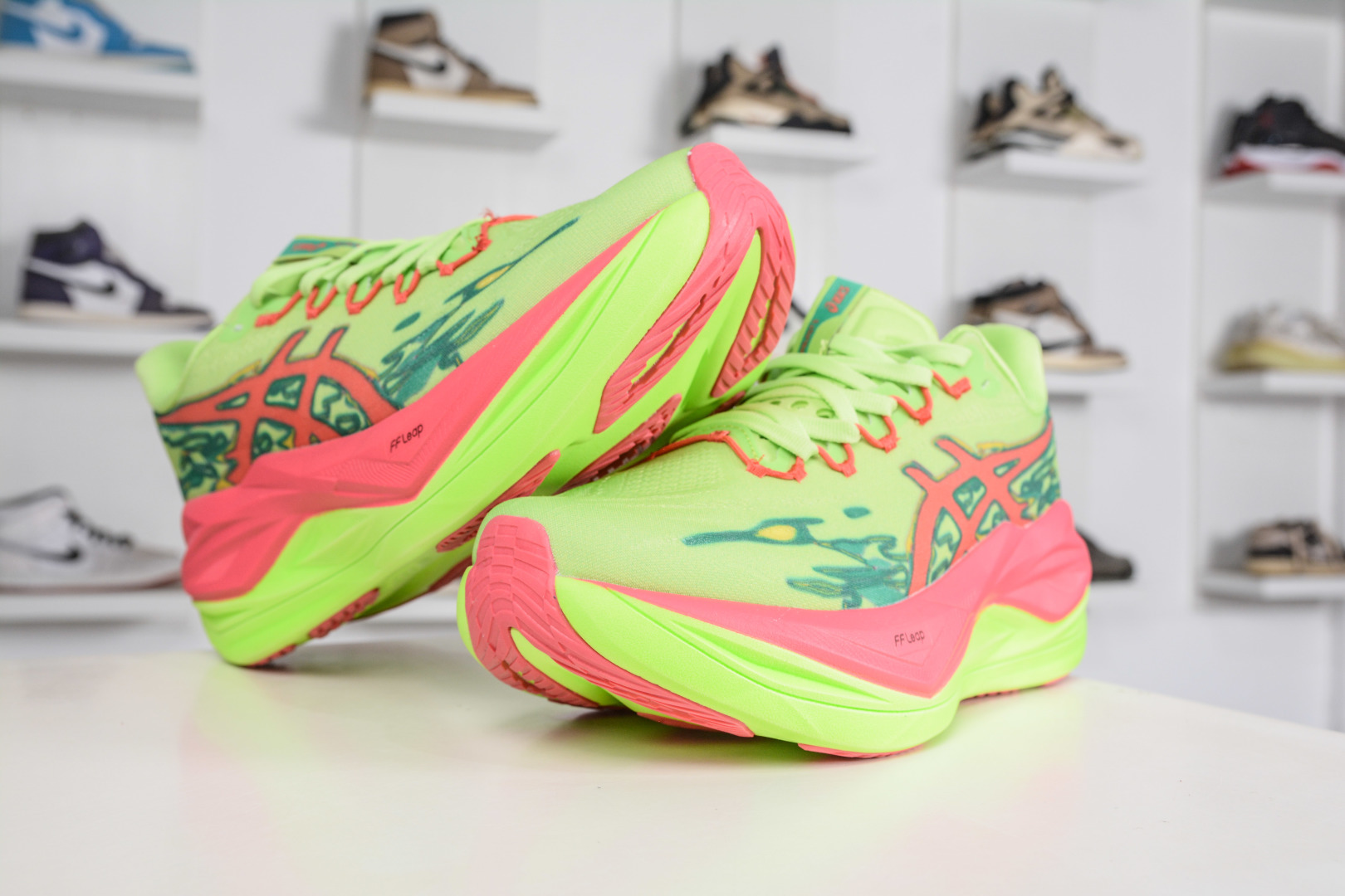 Asics SuperBlast 3 亚瑟士 轻量回弹舒适透气支撑跑步鞋 1013A189-002