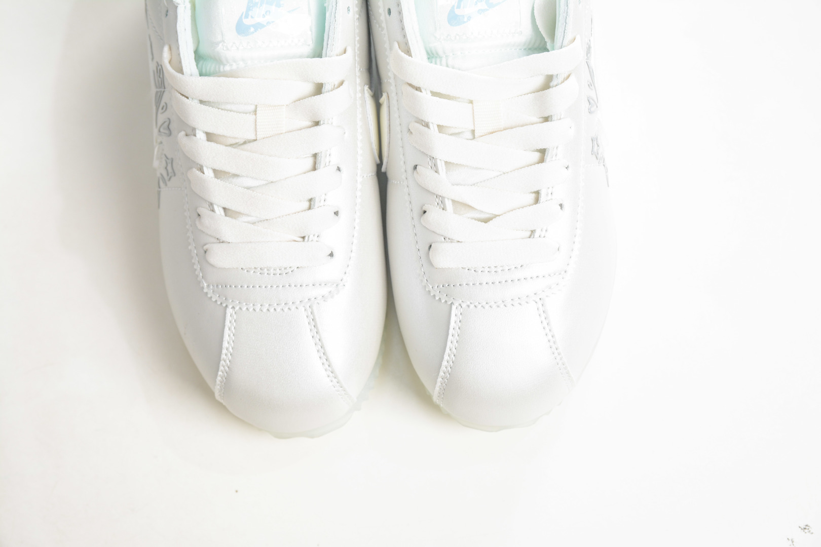 NIKE CORTEZ 经典轻便舒适阿甘休闲跑步鞋 IU0528-114-Top High Quatity Cheap Sneakers Fashion Clothing Clothes Bags handbags Shoes of all Brand wholesale With The best Quality And Beautiful Price from China Factory Chinese suppliers wholesaler seller NIKE CORTEZ 经典轻便舒适阿甘休闲跑步鞋 IU0528-114