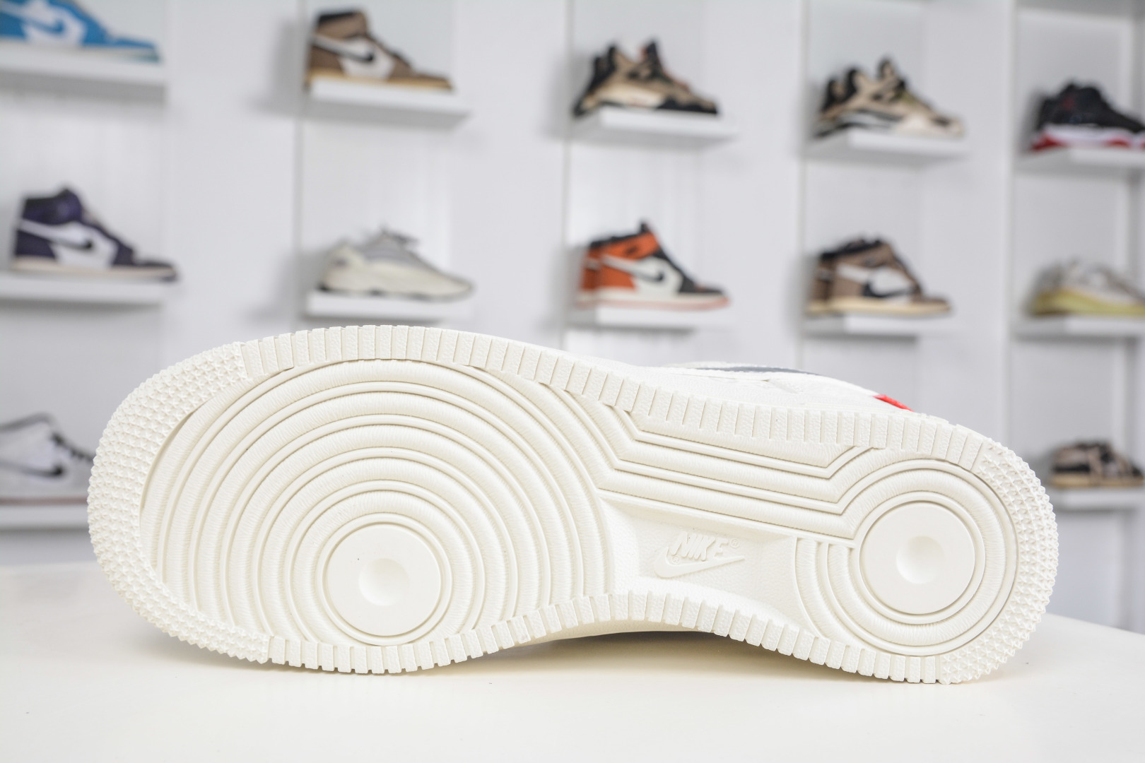 Nike Air Force 1 Low 07 x Louis Vuitton LV联名-白银 KG6699-F39