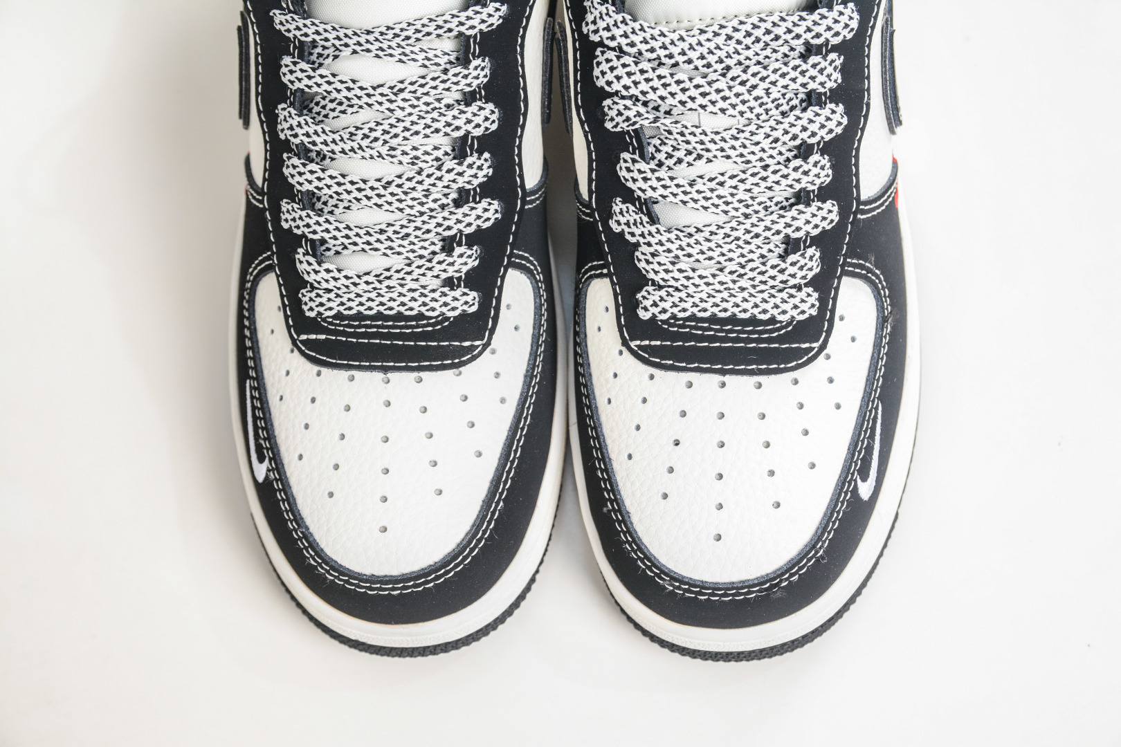 Stussy x Supreme x NIke Air Force 1 斯图西SUP联名-黑白 SS1979-025-Top High Quatity Cheap Sneakers Fashion Clothing Clothes Bags handbags Shoes of all Brand wholesale With The best Quality And Beautiful Price from China Factory Chinese suppliers wholesaler seller Stussy x Supreme x NIke Air Force 1 斯图西SUP联名-黑白 SS1979-025