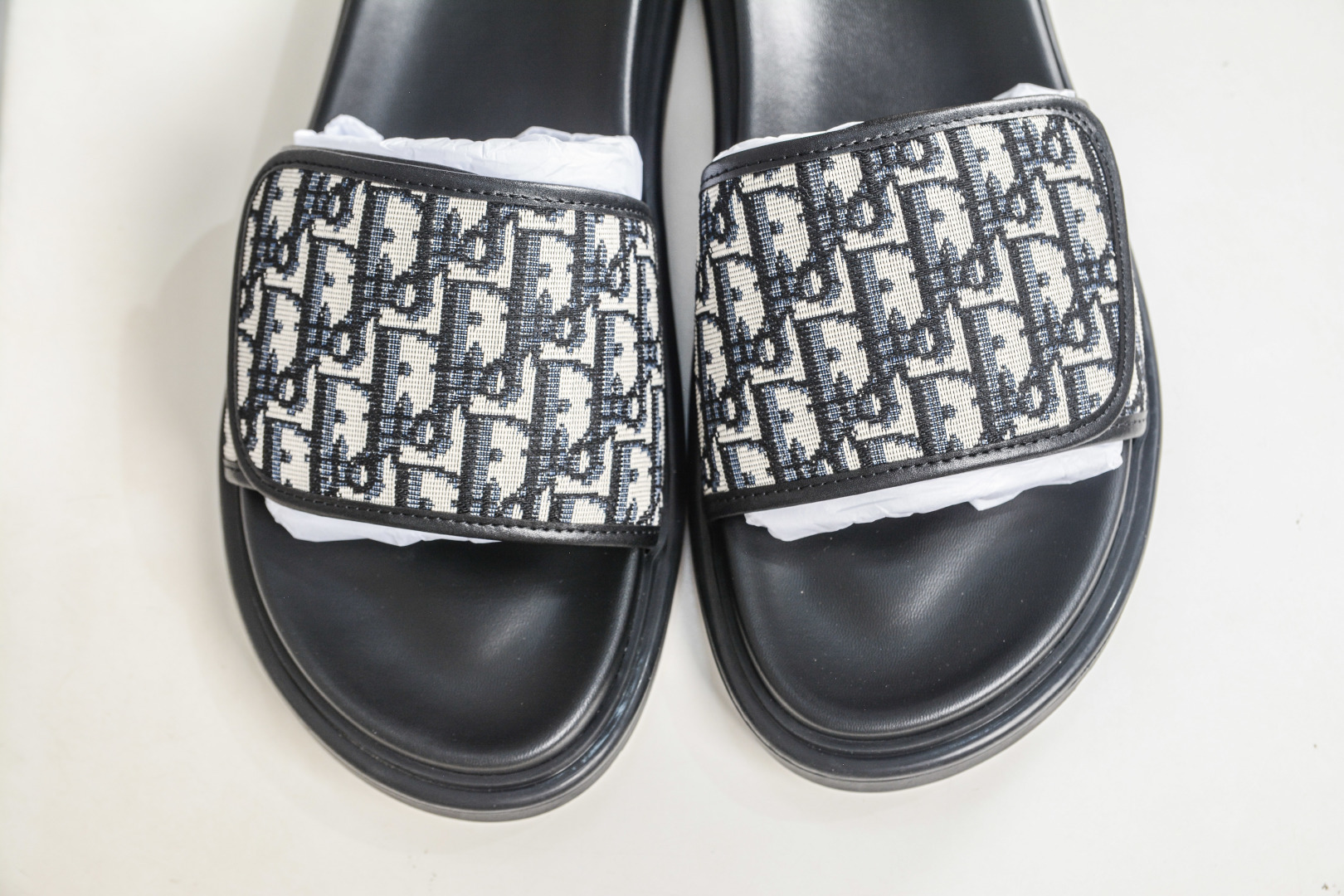 Dior迪奥 最新款H-Town 系列 Oblique 厚底 拖鞋 凉鞋-Top High Quatity Cheap Sneakers Fashion Clothing Clothes Bags handbags Shoes of all Brand wholesale With The best Quality And Beautiful Price from China Factory Chinese suppliers wholesaler seller Dior迪奥 最新款H-Town 系列 Oblique 厚底 拖鞋 凉鞋
