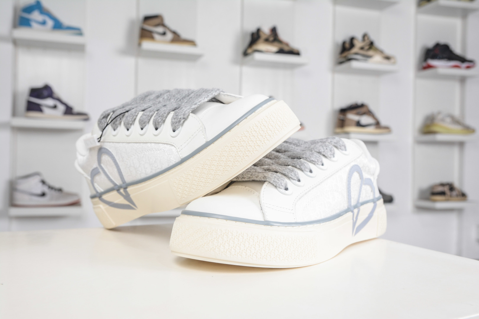 Dior B33 运动鞋 2026ss春夏新品 重新诠释经网球鞋 3SN303ZWNYQ H900