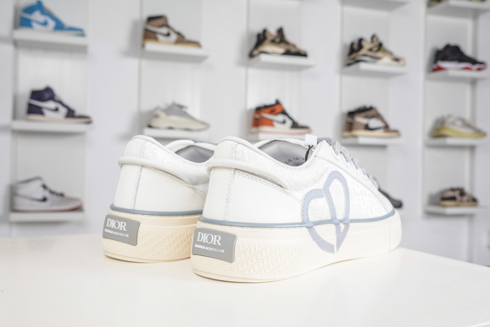 Dior B33 运动鞋 2026ss春夏新品 重新诠释经网球鞋 3SN303ZWNYQ H900