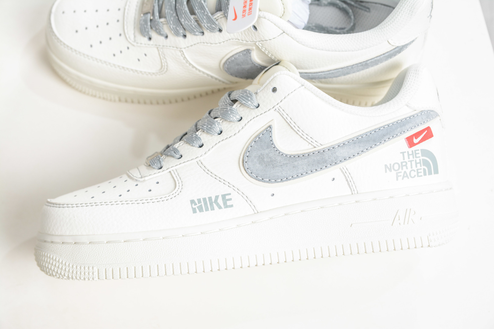The North Face x NIke Air Force 1 北面联名-米白灰 KG6699-F41-Top High Quatity Cheap Sneakers Fashion Clothing Clothes Bags handbags Shoes of all Brand wholesale With The best Quality And Beautiful Price from China Factory Chinese suppliers wholesaler seller The North Face x NIke Air Force 1 北面联名-米白灰 KG6699-F41
