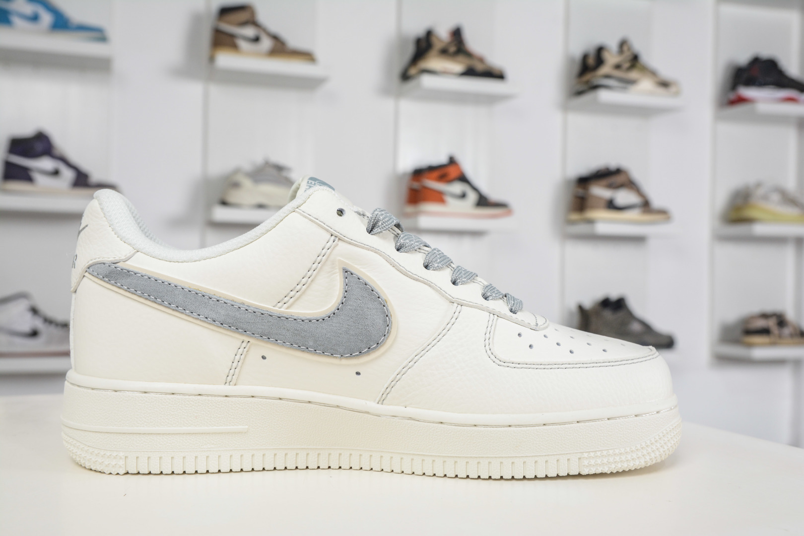The North Face x NIke Air Force 1 北面联名-米白灰 KG6699-F41-Top High Quatity Cheap Sneakers Fashion Clothing Clothes Bags handbags Shoes of all Brand wholesale With The best Quality And Beautiful Price from China Factory Chinese suppliers wholesaler seller The North Face x NIke Air Force 1 北面联名-米白灰 KG6699-F41