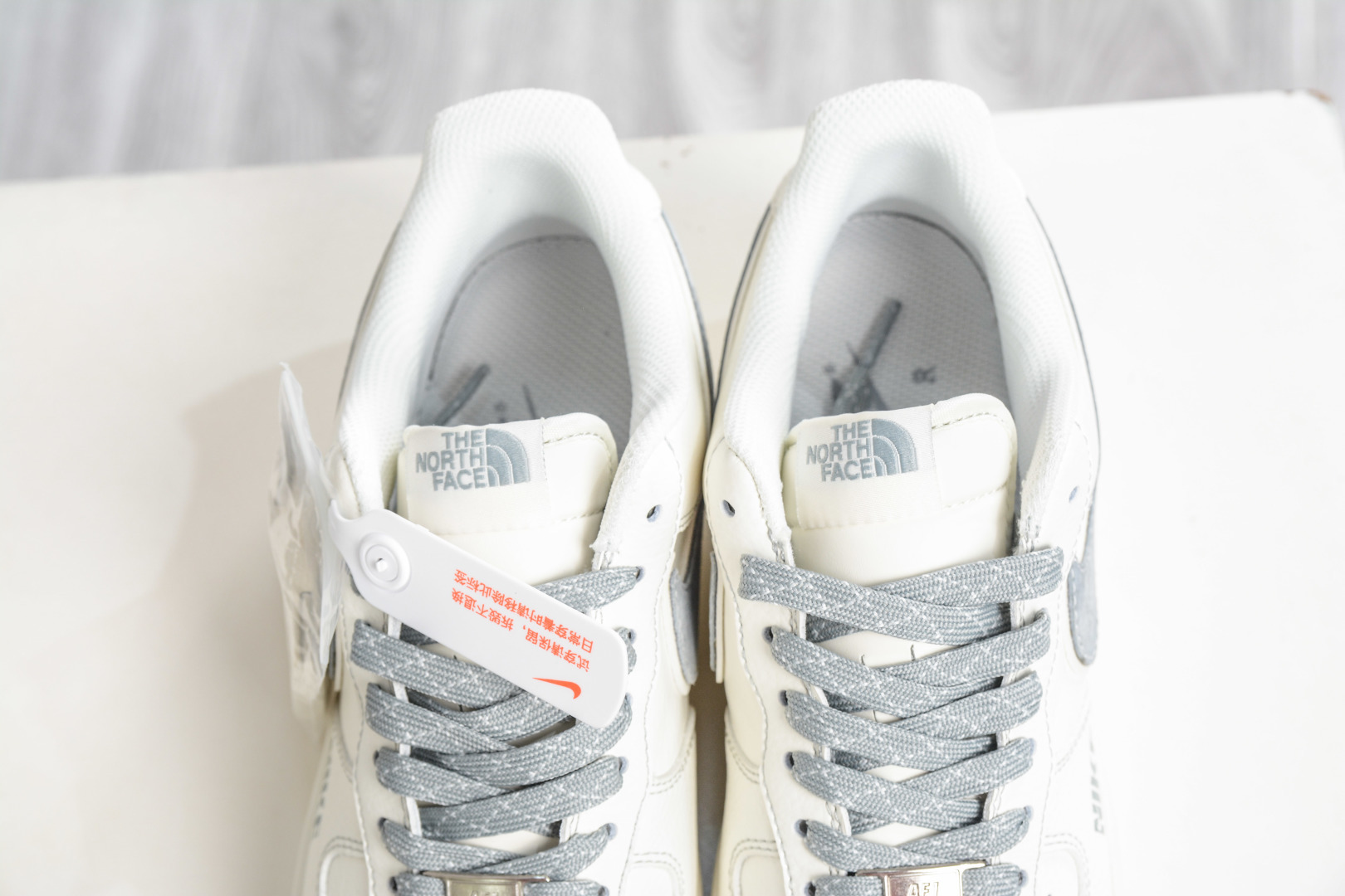 The North Face x NIke Air Force 1 北面联名-米白灰 KG6699-F41-Top High Quatity Cheap Sneakers Fashion Clothing Clothes Bags handbags Shoes of all Brand wholesale With The best Quality And Beautiful Price from China Factory Chinese suppliers wholesaler seller The North Face x NIke Air Force 1 北面联名-米白灰 KG6699-F41
