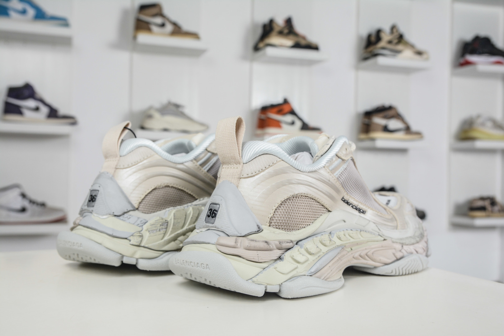 XA版 Balenciaga巴黎世家 Triple S .2 Gradient 厚底系带低帮老爹鞋 865851-WTR9191-Top High Quatity Cheap Sneakers Fashion Clothing Clothes Bags handbags Shoes of all Brand wholesale With The best Quality And Beautiful Price from China Factory Chinese suppliers wholesaler seller XA版 Balenciaga巴黎世家 Triple S .2 Gradient 厚底系带低帮老爹鞋 865851-WTR9191