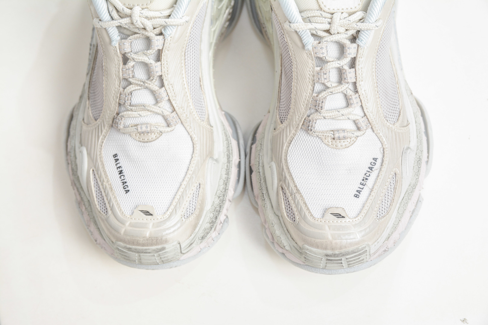 XA版 Balenciaga巴黎世家 Triple S .2 Gradient 厚底系带低帮老爹鞋 865851-WTR9191-Top High Quatity Cheap Sneakers Fashion Clothing Clothes Bags handbags Shoes of all Brand wholesale With The best Quality And Beautiful Price from China Factory Chinese suppliers wholesaler seller XA版 Balenciaga巴黎世家 Triple S .2 Gradient 厚底系带低帮老爹鞋 865851-WTR9191