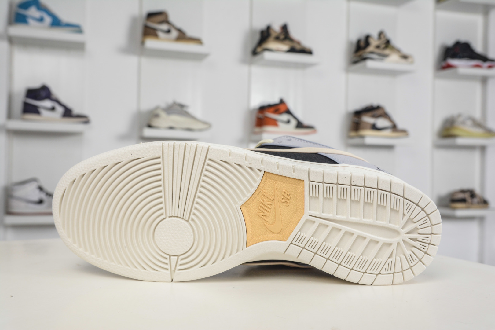 NIKE SB Dunk Low 海岸晨雾 街头 灰黑 FN5880-001-Top High Quatity Cheap Sneakers Fashion Clothing Clothes Bags handbags Shoes of all Brand wholesale With The best Quality And Beautiful Price from China Factory Chinese suppliers wholesaler seller NIKE SB Dunk Low 海岸晨雾 街头 灰黑 FN5880-001