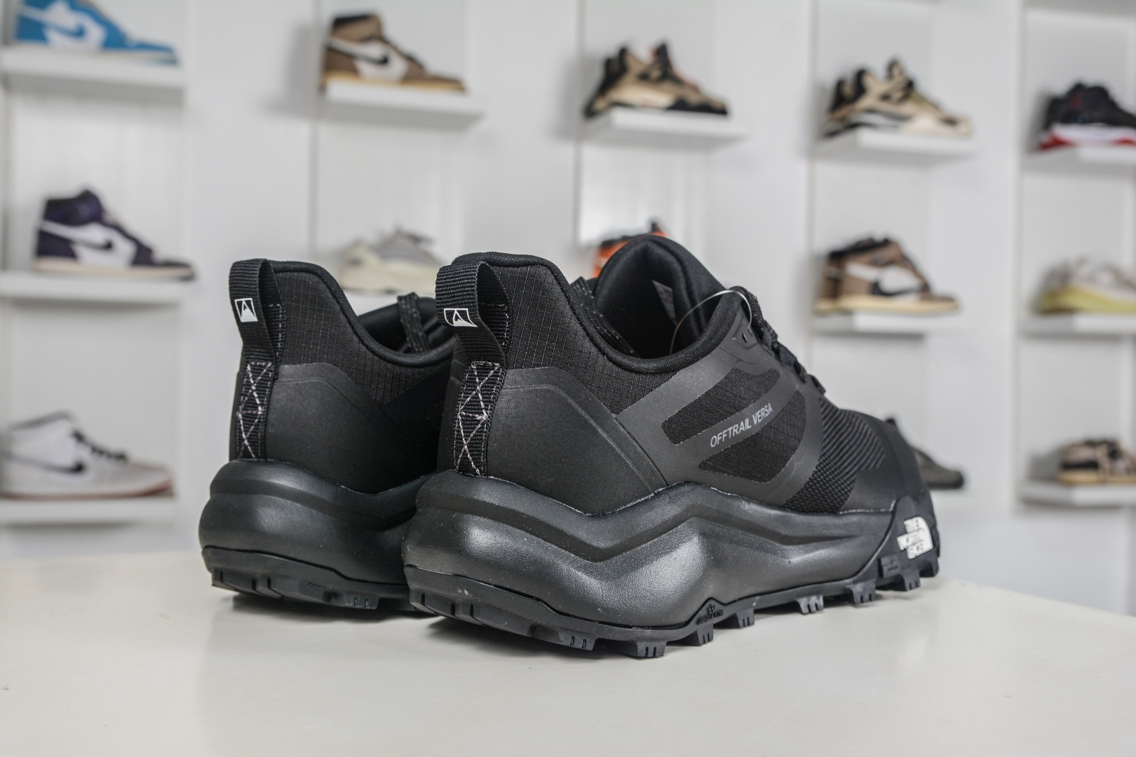 北面THE NORTH FACE OFFTRAIL VERSA 柔软舒适防滑耐磨 低帮 越野跑步鞋 NF02513-KW-070