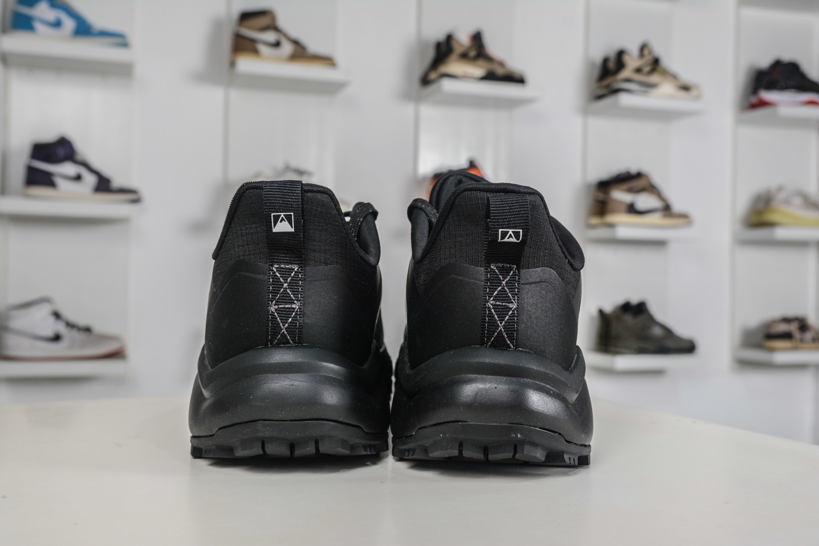 北面THE NORTH FACE OFFTRAIL VERSA 柔软舒适防滑耐磨 低帮 越野跑步鞋 NF02513-KW-070