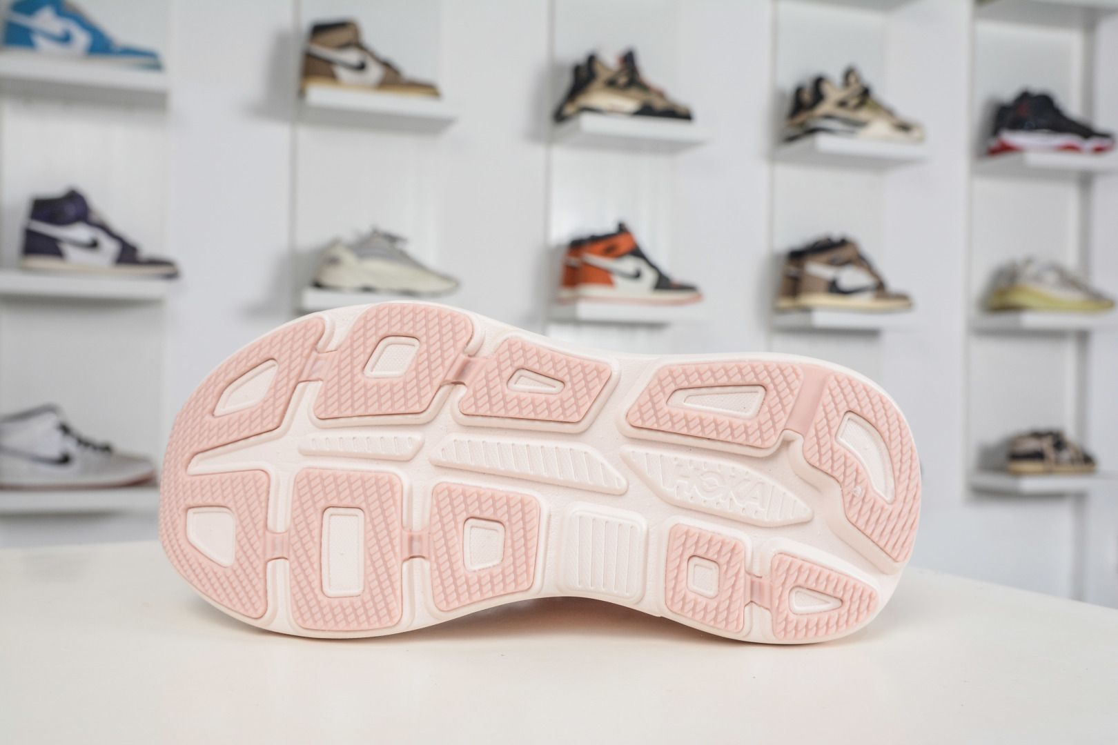 CS版 HOKA ONE ONE Bondi 9 邦迪九代 机能缓震跑鞋 1162012/RLTT-Top High Quatity Cheap Sneakers Fashion Clothing Clothes Bags handbags Shoes of all Brand wholesale With The best Quality And Beautiful Price from China Factory Chinese suppliers wholesaler seller CS版 HOKA ONE ONE Bondi 9 邦迪九代 机能缓震跑鞋 1162012/RLTT