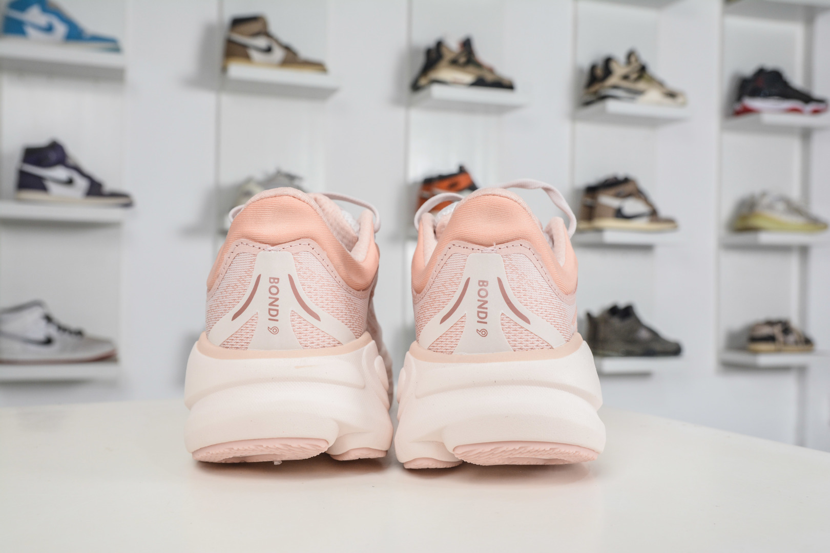 CS版 HOKA ONE ONE Bondi 9 邦迪九代 机能缓震跑鞋 1162012/RLTT-Top High Quatity Cheap Sneakers Fashion Clothing Clothes Bags handbags Shoes of all Brand wholesale With The best Quality And Beautiful Price from China Factory Chinese suppliers wholesaler seller CS版 HOKA ONE ONE Bondi 9 邦迪九代 机能缓震跑鞋 1162012/RLTT