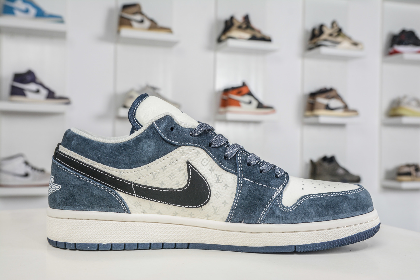 Air Jordan x Louis Vuitton AJ1 Low AJ1 低帮LV联名-灰白 KG6669-F57-Top High Quatity Cheap Sneakers Fashion Clothing Clothes Bags handbags Shoes of all Brand wholesale With The best Quality And Beautiful Price from China Factory Chinese suppliers wholesaler seller Air Jordan x Louis Vuitton AJ1 Low AJ1 低帮LV联名-灰白 KG6669-F57