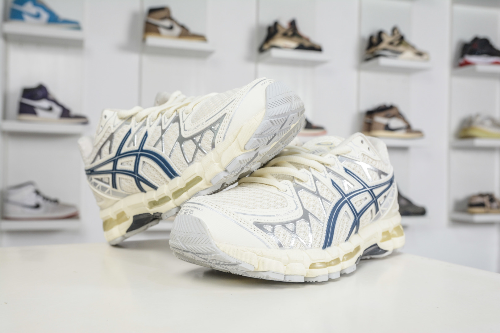 Asics Gel-Kayano 20 亚瑟士 舒适百搭耐磨支撑透气 低帮跑步鞋 1203A388-104-Top High Quatity Cheap Sneakers Fashion Clothing Clothes Bags handbags Shoes of all Brand wholesale With The best Quality And Beautiful Price from China Factory Chinese suppliers wholesaler seller Asics Gel-Kayano 20 亚瑟士 舒适百搭耐磨支撑透气 低帮跑步鞋 1203A388-104