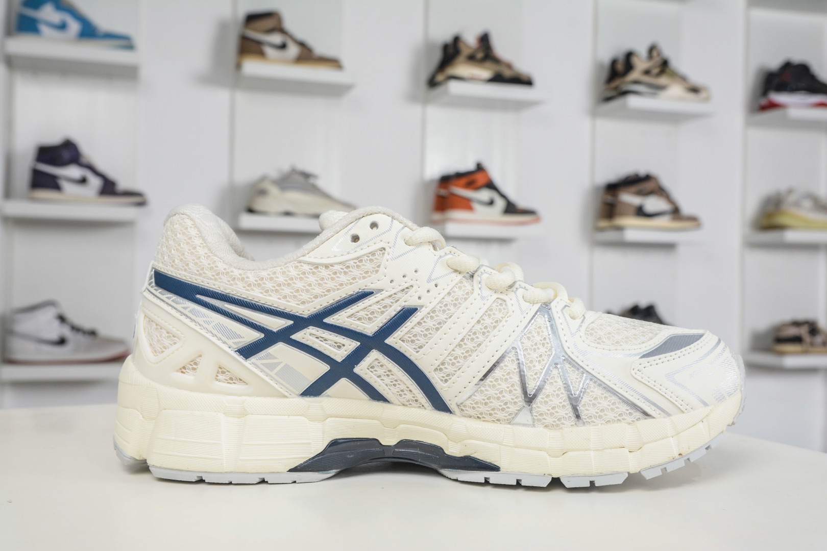 Asics Gel-Kayano 20 亚瑟士 舒适百搭耐磨支撑透气 低帮跑步鞋 1203A388-104-Top High Quatity Cheap Sneakers Fashion Clothing Clothes Bags handbags Shoes of all Brand wholesale With The best Quality And Beautiful Price from China Factory Chinese suppliers wholesaler seller Asics Gel-Kayano 20 亚瑟士 舒适百搭耐磨支撑透气 低帮跑步鞋 1203A388-104