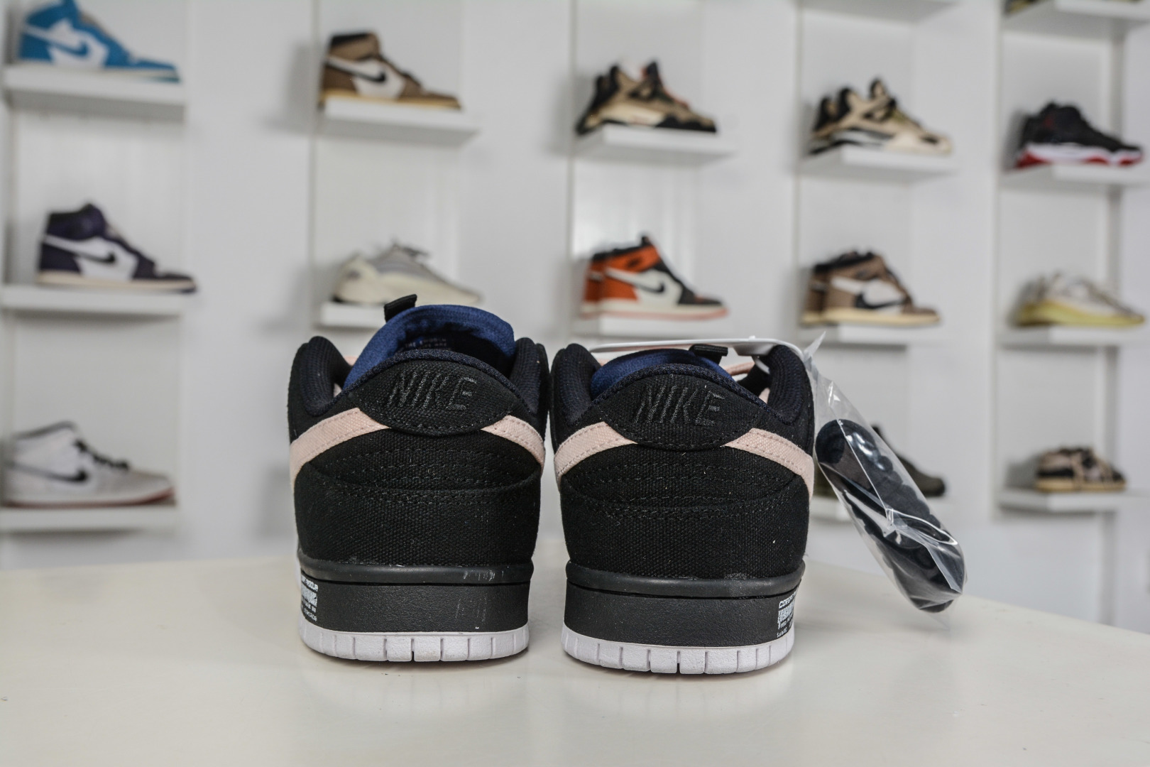 NIKE SB Dunk Low 黑粉 DX6775-400-Top High Quatity Cheap Sneakers Fashion Clothing Clothes Bags handbags Shoes of all Brand wholesale With The best Quality And Beautiful Price from China Factory Chinese suppliers wholesaler seller NIKE SB Dunk Low 黑粉 DX6775-400