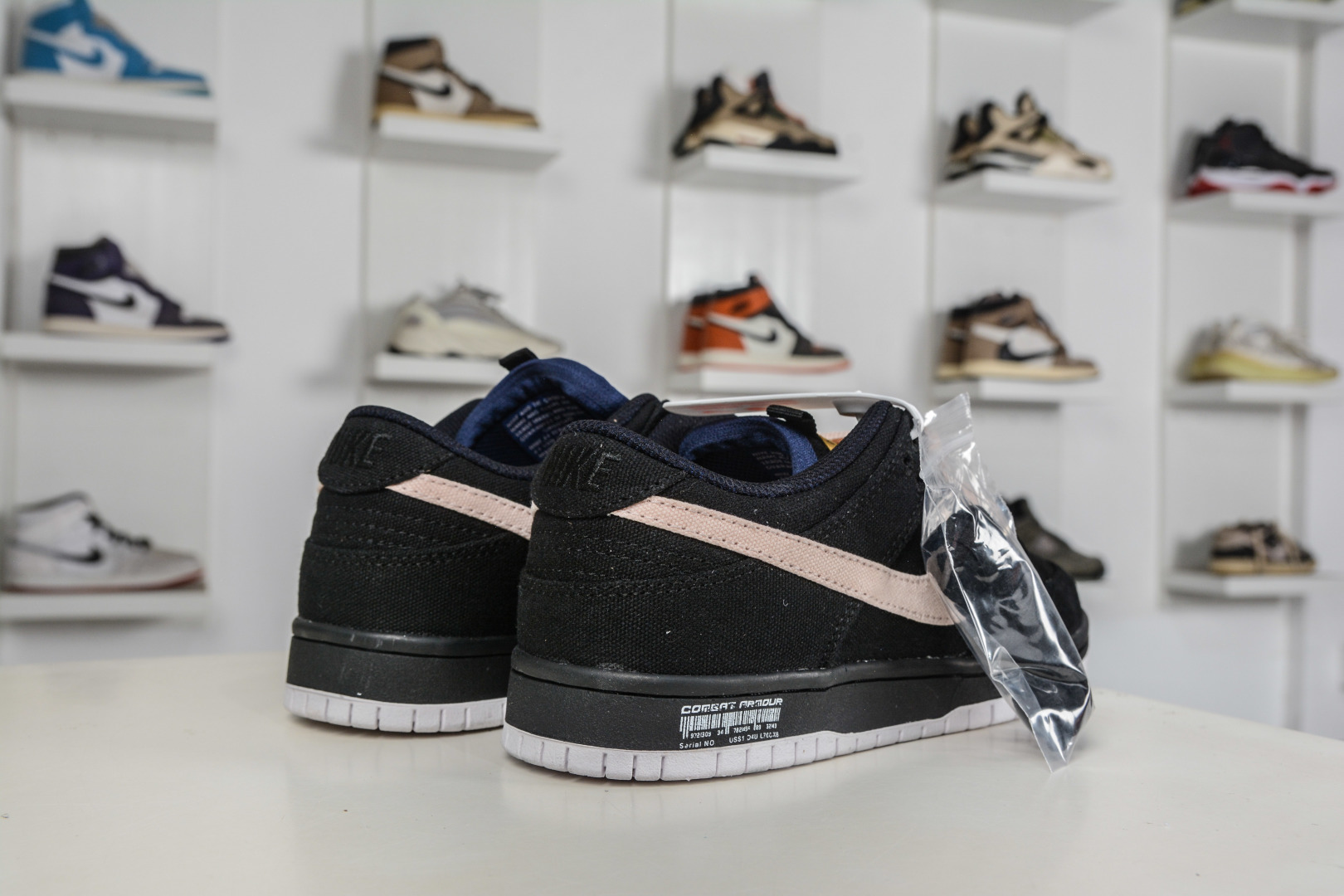 NIKE SB Dunk Low 黑粉 DX6775-400-Top High Quatity Cheap Sneakers Fashion Clothing Clothes Bags handbags Shoes of all Brand wholesale With The best Quality And Beautiful Price from China Factory Chinese suppliers wholesaler seller NIKE SB Dunk Low 黑粉 DX6775-400