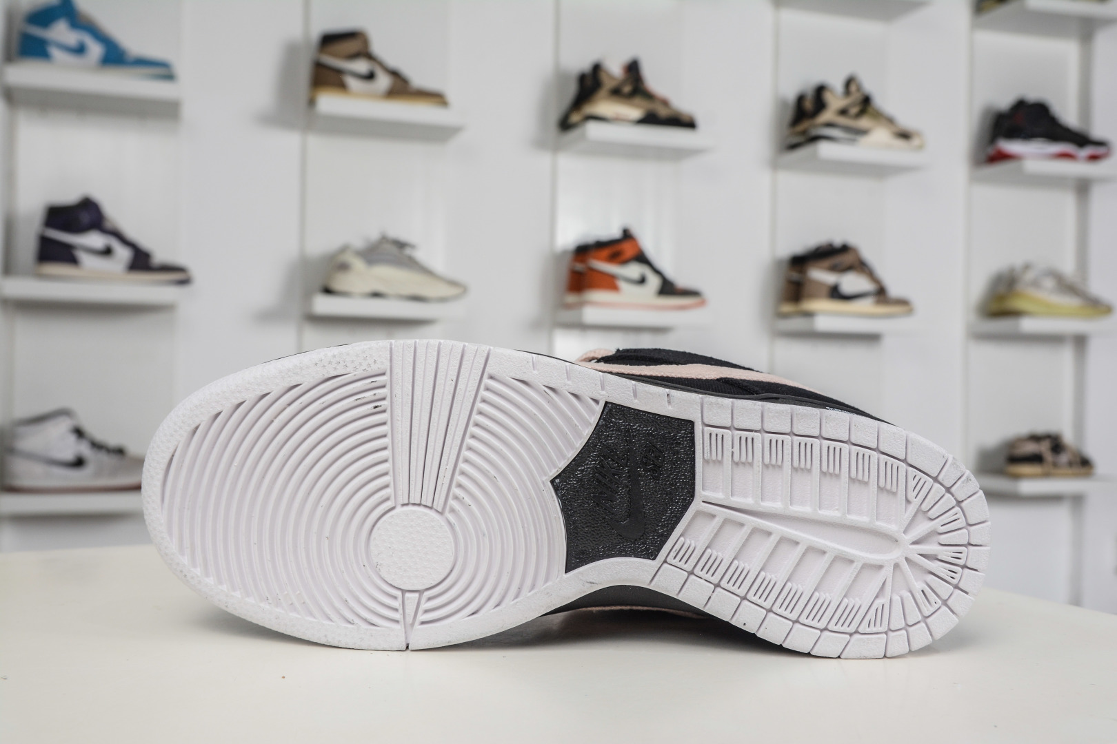 NIKE SB Dunk Low 黑粉 DX6775-400-Top High Quatity Cheap Sneakers Fashion Clothing Clothes Bags handbags Shoes of all Brand wholesale With The best Quality And Beautiful Price from China Factory Chinese suppliers wholesaler seller NIKE SB Dunk Low 黑粉 DX6775-400