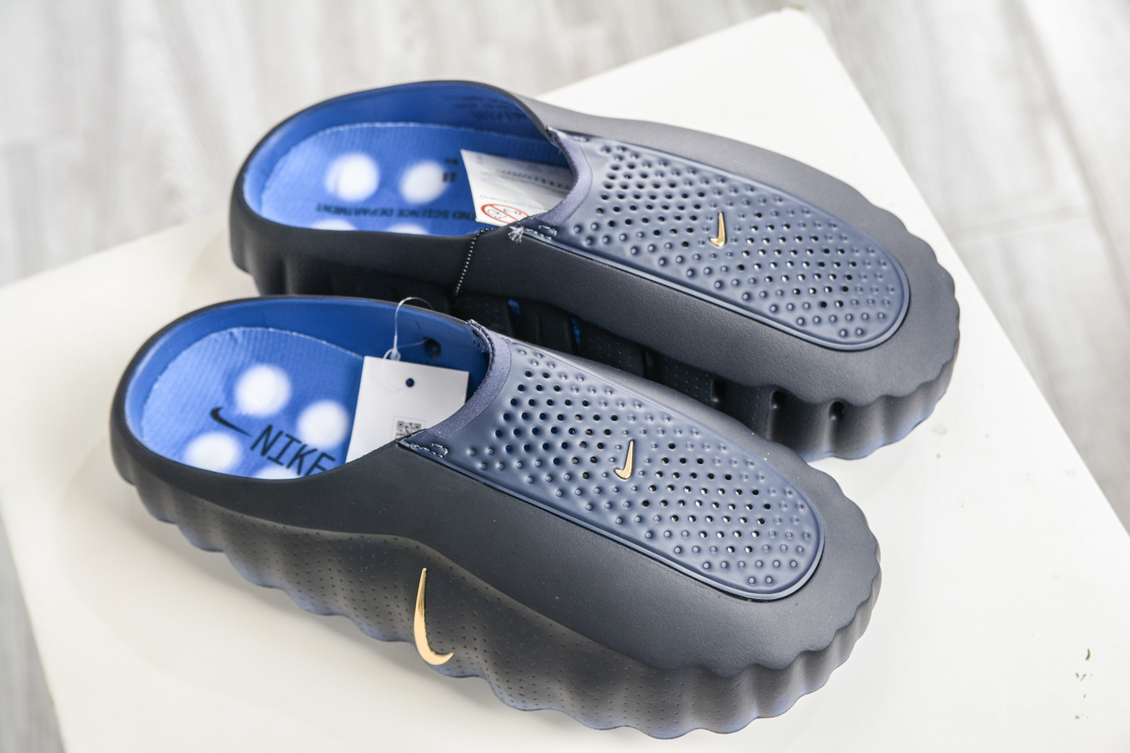 NK Mind 001 黑科技足底按摩舒适贴合训练鞋 HQ4307-400-Top High Quatity Cheap Sneakers Fashion Clothing Clothes Bags handbags Shoes of all Brand wholesale With The best Quality And Beautiful Price from China Factory Chinese suppliers wholesaler seller NK Mind 001 黑科技足底按摩舒适贴合训练鞋 HQ4307-400