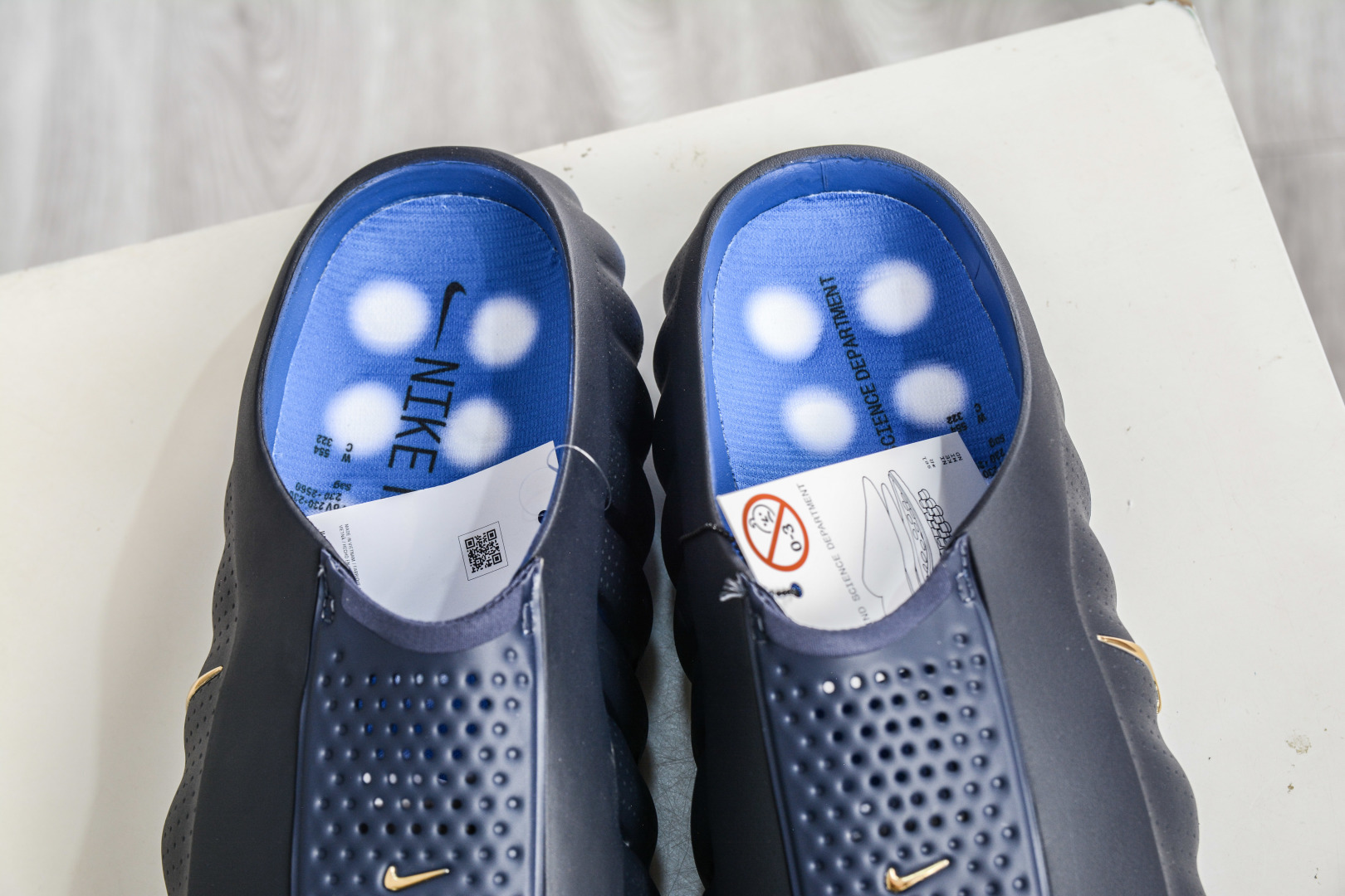 NK Mind 001 黑科技足底按摩舒适贴合训练鞋 HQ4307-400-Top High Quatity Cheap Sneakers Fashion Clothing Clothes Bags handbags Shoes of all Brand wholesale With The best Quality And Beautiful Price from China Factory Chinese suppliers wholesaler seller NK Mind 001 黑科技足底按摩舒适贴合训练鞋 HQ4307-400