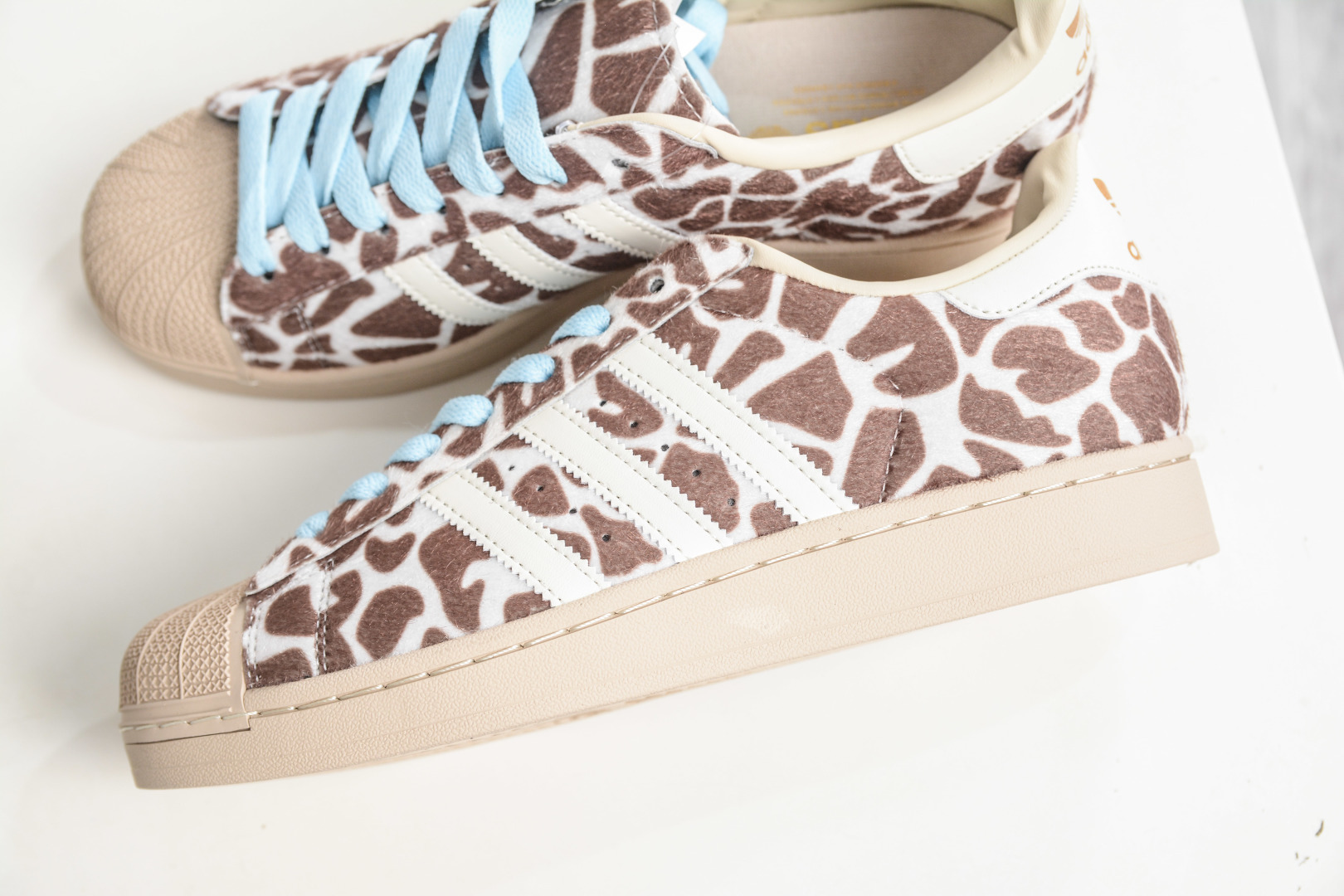 AD Originals Superstar 2 豹纹 贝壳头采用全新头层拼接皮革材质 KH9031-Top High Quatity Cheap Sneakers Fashion Clothing Clothes Bags handbags Shoes of all Brand wholesale With The best Quality And Beautiful Price from China Factory Chinese suppliers wholesaler seller AD Originals Superstar 2 豹纹 贝壳头采用全新头层拼接皮革材质 KH9031