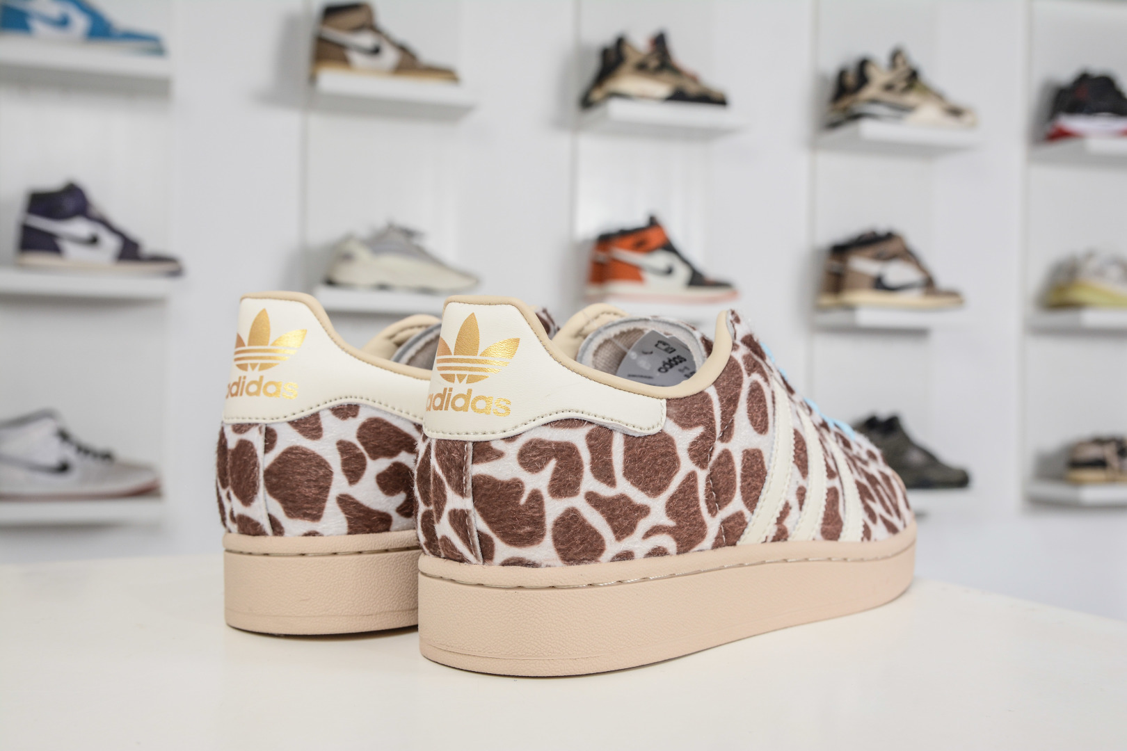 AD Originals Superstar 2 豹纹 贝壳头采用全新头层拼接皮革材质 KH9031-Top High Quatity Cheap Sneakers Fashion Clothing Clothes Bags handbags Shoes of all Brand wholesale With The best Quality And Beautiful Price from China Factory Chinese suppliers wholesaler seller AD Originals Superstar 2 豹纹 贝壳头采用全新头层拼接皮革材质 KH9031