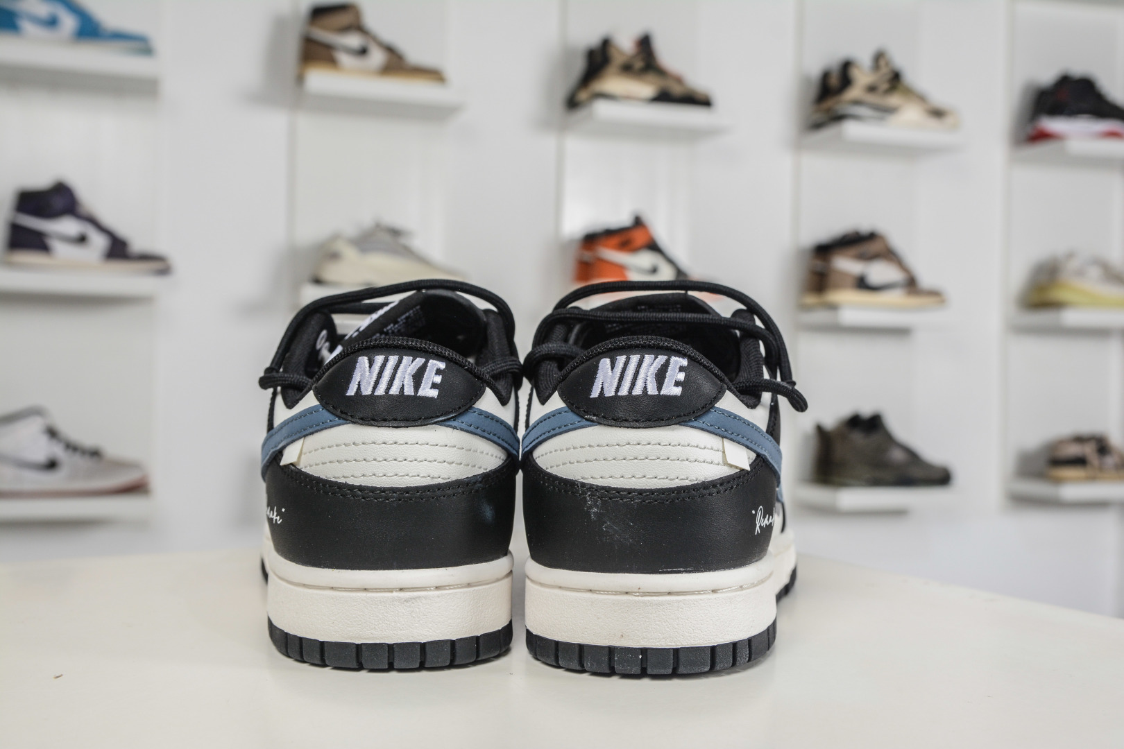 NK Dunk Low 浩瀚星辰 当夜幕低垂 深邃的海军蓝如同无垠的深海与静谧的夜空 BB0620-122
