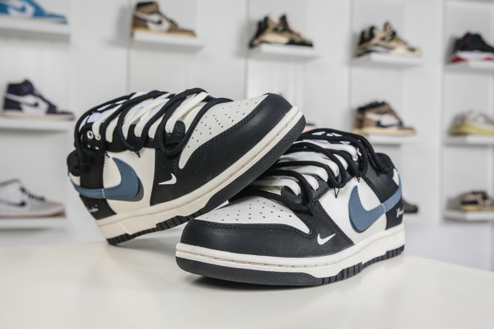NK Dunk Low 浩瀚星辰 当夜幕低垂 深邃的海军蓝如同无垠的深海与静谧的夜空 BB0620-122