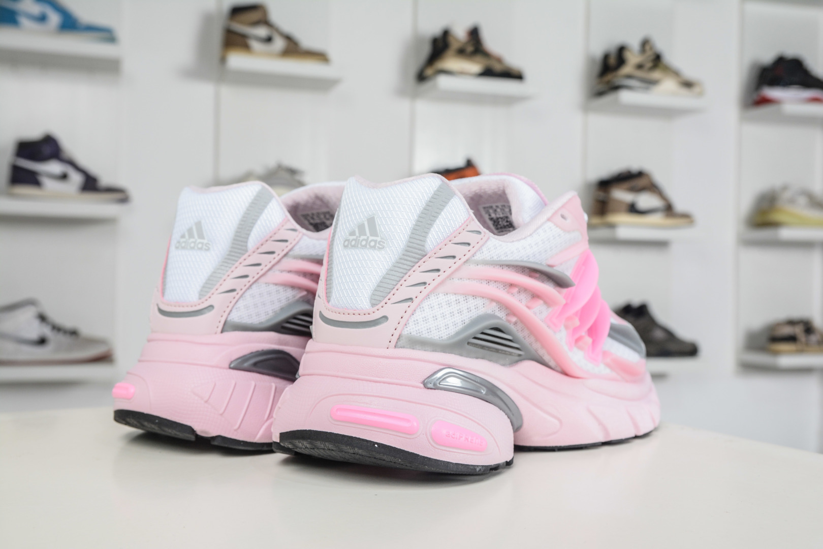 Pharrell x adidas Adistar Jellyfish 低帮复古风老爹水母鞋 KI0164-Top High Quatity Cheap Sneakers Fashion Clothing Clothes Bags handbags Shoes of all Brand wholesale With The best Quality And Beautiful Price from China Factory Chinese suppliers wholesaler seller Pharrell x adidas Adistar Jellyfish 低帮复古风老爹水母鞋 KI0164