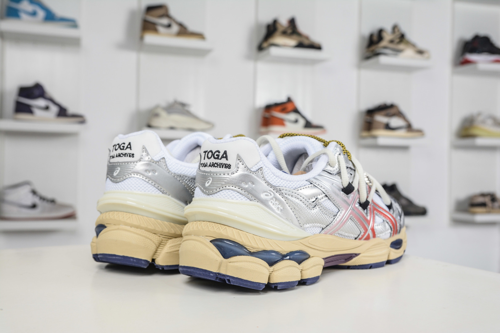 Asics Gel-Cumulus 16 亚瑟士 防滑耐磨 休闲运动鞋 1203B115-100-Top High Quatity Cheap Sneakers Fashion Clothing Clothes Bags handbags Shoes of all Brand wholesale With The best Quality And Beautiful Price from China Factory Chinese suppliers wholesaler seller Asics Gel-Cumulus 16 亚瑟士 防滑耐磨 休闲运动鞋 1203B115-100
