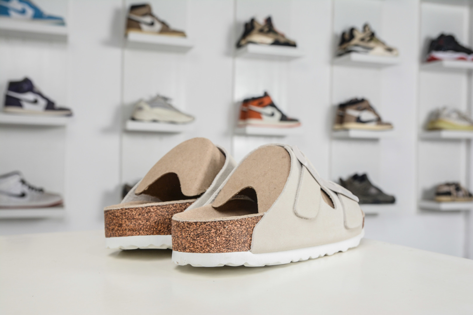 勃肯/博肯 Birkenstock Arizona 双扣拖鞋凉鞋 潮流柔软 舒适 防磨一字拖鞋 0951321 浅棕-Top High Quatity Cheap Sneakers Fashion Clothing Clothes Bags handbags Shoes of all Brand wholesale With The best Quality And Beautiful Price from China Factory Chinese suppliers wholesaler seller 勃肯/博肯 Birkenstock Arizona 双扣拖鞋凉鞋 潮流柔软 舒适 防磨一字拖鞋 0951321 浅棕