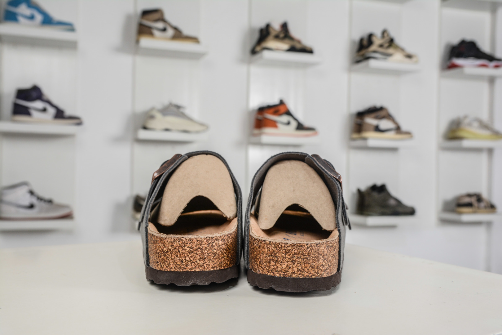 勃肯/博肯 Birkenstock Arizona 双扣拖鞋凉鞋 潮流柔软 舒适 防磨一字拖鞋 0951321 灰色-Top High Quatity Cheap Sneakers Fashion Clothing Clothes Bags handbags Shoes of all Brand wholesale With The best Quality And Beautiful Price from China Factory Chinese suppliers wholesaler seller 勃肯/博肯 Birkenstock Arizona 双扣拖鞋凉鞋 潮流柔软 舒适 防磨一字拖鞋 0951321 灰色