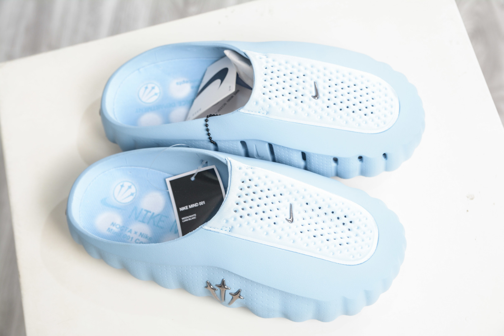 Nocta x NK Mind 001 天蓝 黑科技足底按摩舒适贴合包头拖鞋 HY5028-001-Top High Quatity Cheap Sneakers Fashion Clothing Clothes Bags handbags Shoes of all Brand wholesale With The best Quality And Beautiful Price from China Factory Chinese suppliers wholesaler seller Nocta x NK Mind 001 天蓝 黑科技足底按摩舒适贴合包头拖鞋 HY5028-001