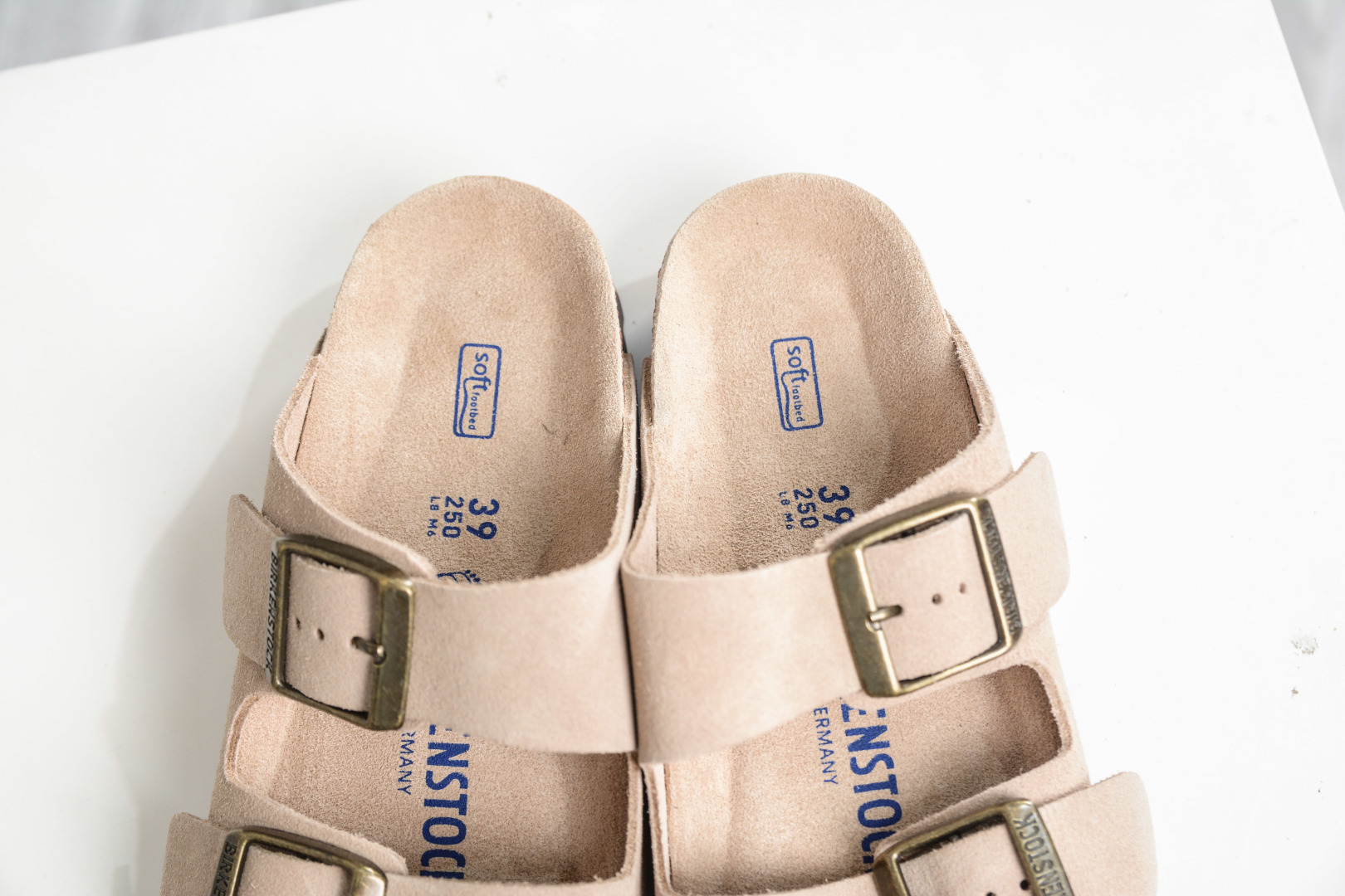 勃肯/博肯 Birkenstock Arizona 双扣拖鞋凉鞋 潮流柔软 舒适 防磨一字拖鞋 0051461-Top High Quatity Cheap Sneakers Fashion Clothing Clothes Bags handbags Shoes of all Brand wholesale With The best Quality And Beautiful Price from China Factory Chinese suppliers wholesaler seller 勃肯/博肯 Birkenstock Arizona 双扣拖鞋凉鞋 潮流柔软 舒适 防磨一字拖鞋 0051461