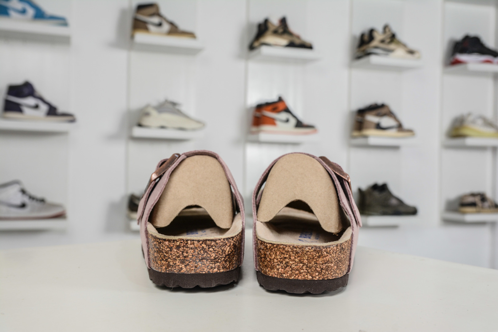 勃肯/博肯 Birkenstock Arizona 双扣拖鞋凉鞋 潮流柔软 舒适 防磨一字拖鞋 00951321 粉-Top High Quatity Cheap Sneakers Fashion Clothing Clothes Bags handbags Shoes of all Brand wholesale With The best Quality And Beautiful Price from China Factory Chinese suppliers wholesaler seller 勃肯/博肯 Birkenstock Arizona 双扣拖鞋凉鞋 潮流柔软 舒适 防磨一字拖鞋 00951321 粉