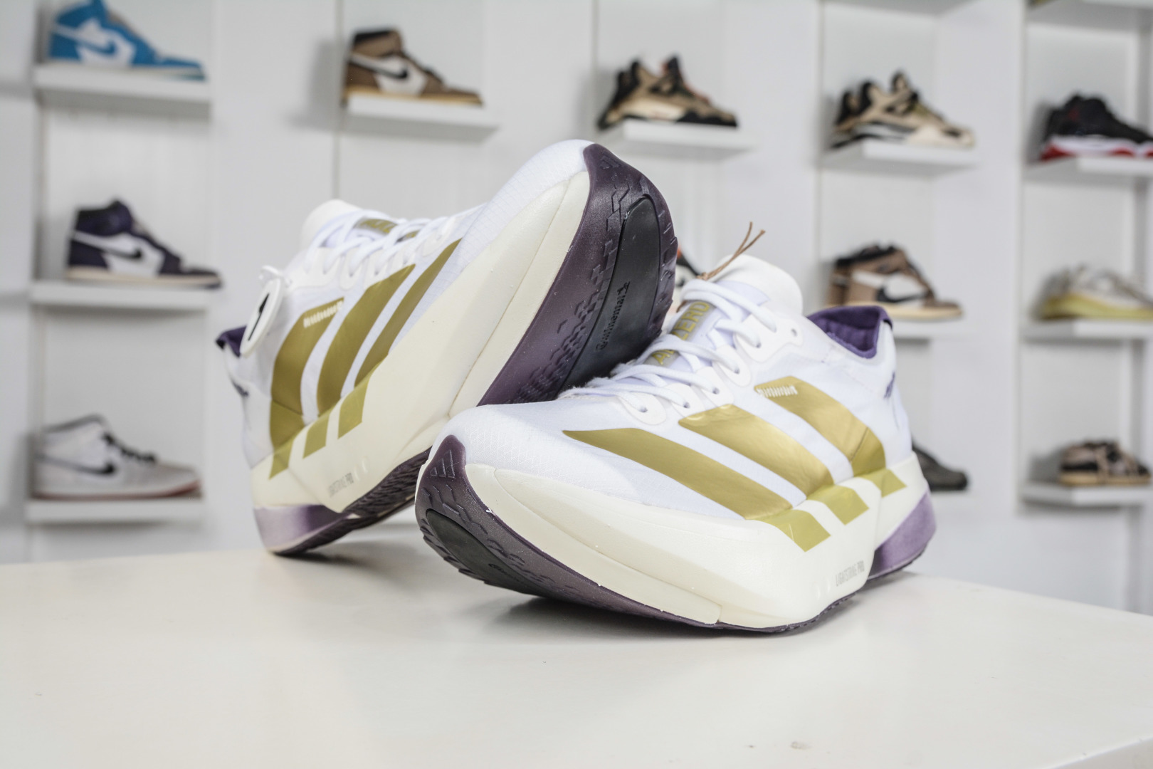 adidas Adizero Adios Pro 4 阿迪达斯马拉松跑步鞋 香港配色白金 KH6359-Top High Quatity Cheap Sneakers Fashion Clothing Clothes Bags handbags Shoes of all Brand wholesale With The best Quality And Beautiful Price from China Factory Chinese suppliers wholesaler seller adidas Adizero Adios Pro 4 阿迪达斯马拉松跑步鞋 香港配色白金 KH6359