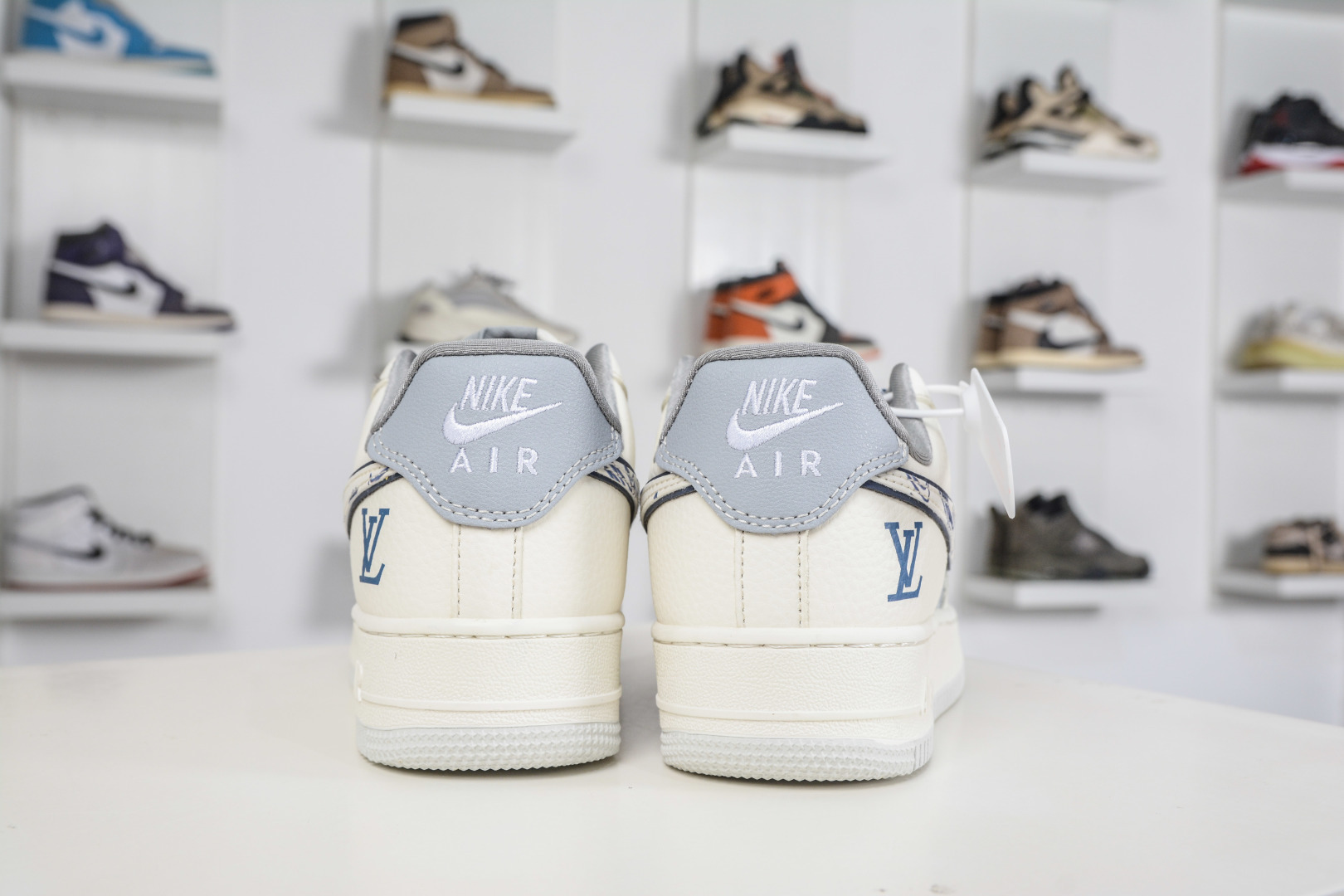 Nike Air Force 1 Low 07 x Louis Vuitton LV联名-白灰 SS1979-015-Top High Quatity Cheap Sneakers Fashion Clothing Clothes Bags handbags Shoes of all Brand wholesale With The best Quality And Beautiful Price from China Factory Chinese suppliers wholesaler seller Nike Air Force 1 Low 07 x Louis Vuitton LV联名-白灰 SS1979-015