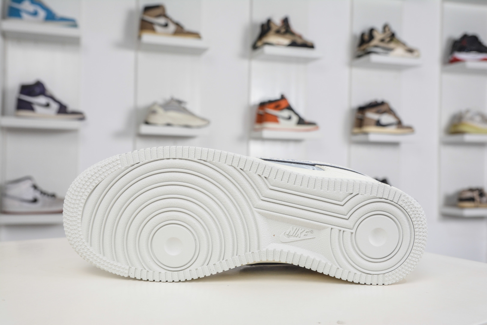 Nike Air Force 1 Low 07 x Louis Vuitton LV联名-白灰 SS1979-015-Top High Quatity Cheap Sneakers Fashion Clothing Clothes Bags handbags Shoes of all Brand wholesale With The best Quality And Beautiful Price from China Factory Chinese suppliers wholesaler seller Nike Air Force 1 Low 07 x Louis Vuitton LV联名-白灰 SS1979-015