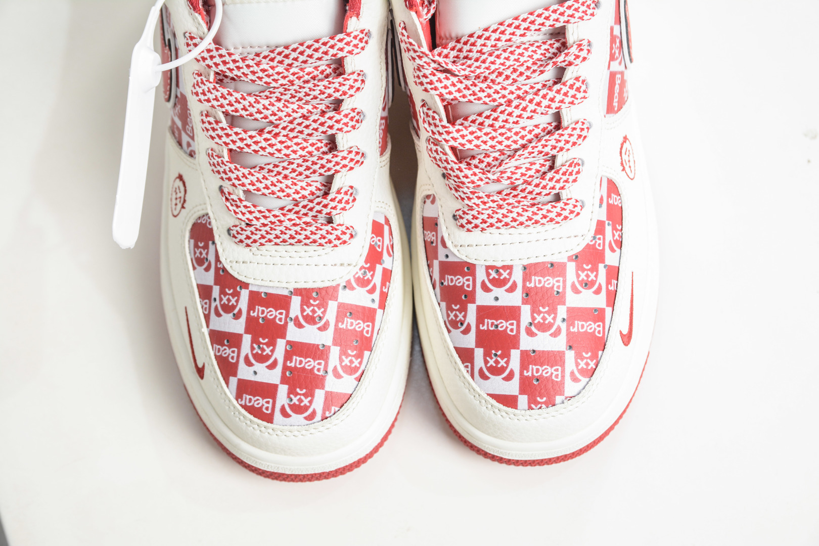 Nike Air Force 1 Low 07 x 暴力熊联名-白红 SS1979-016-Top High Quatity Cheap Sneakers Fashion Clothing Clothes Bags handbags Shoes of all Brand wholesale With The best Quality And Beautiful Price from China Factory Chinese suppliers wholesaler seller Nike Air Force 1 Low 07 x 暴力熊联名-白红 SS1979-016