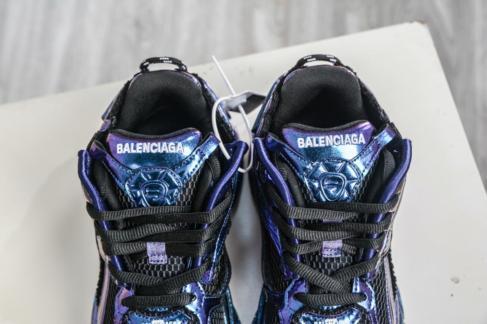 巴黎世家BALENCIAGA Runner 7.5代 是通过溢胶做旧缝线等细节-Top High Quatity Cheap Sneakers Fashion Clothing Clothes Bags handbags Shoes of all Brand wholesale With The best Quality And Beautiful Price from China Factory Chinese suppliers wholesaler seller 巴黎世家BALENCIAGA Runner 7.5代 是通过溢胶做旧缝线等细节