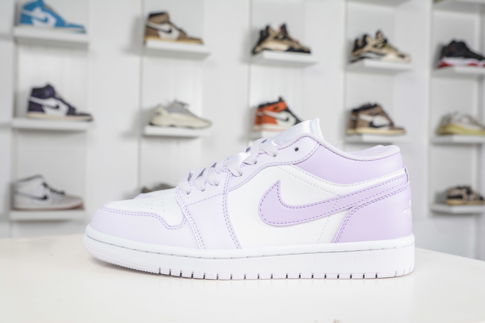 Air Jordan 1 Low AJ1 : 553558 502
Taglia 36 36.5 37.5 38 38.5 39 40 40.5 41 42 42.5 43 44 45 46
