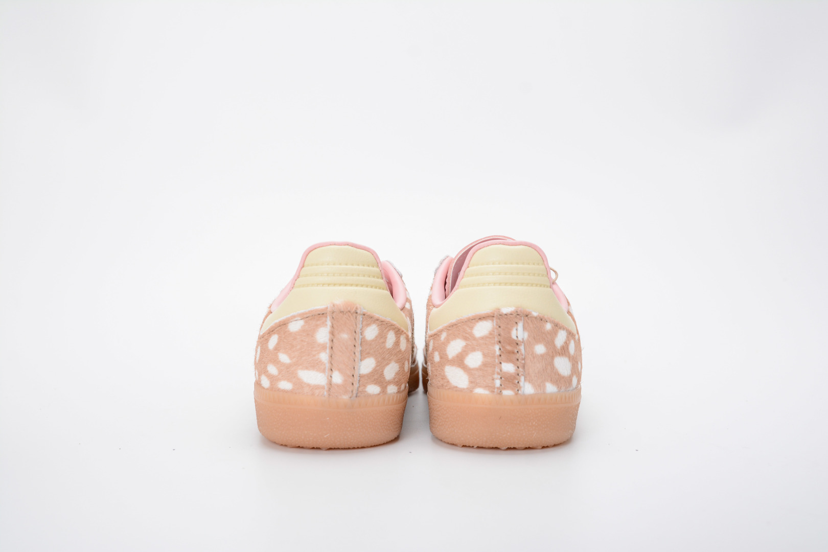 This classic Superstar shoe continues the 50-year-old shell-toe style 2