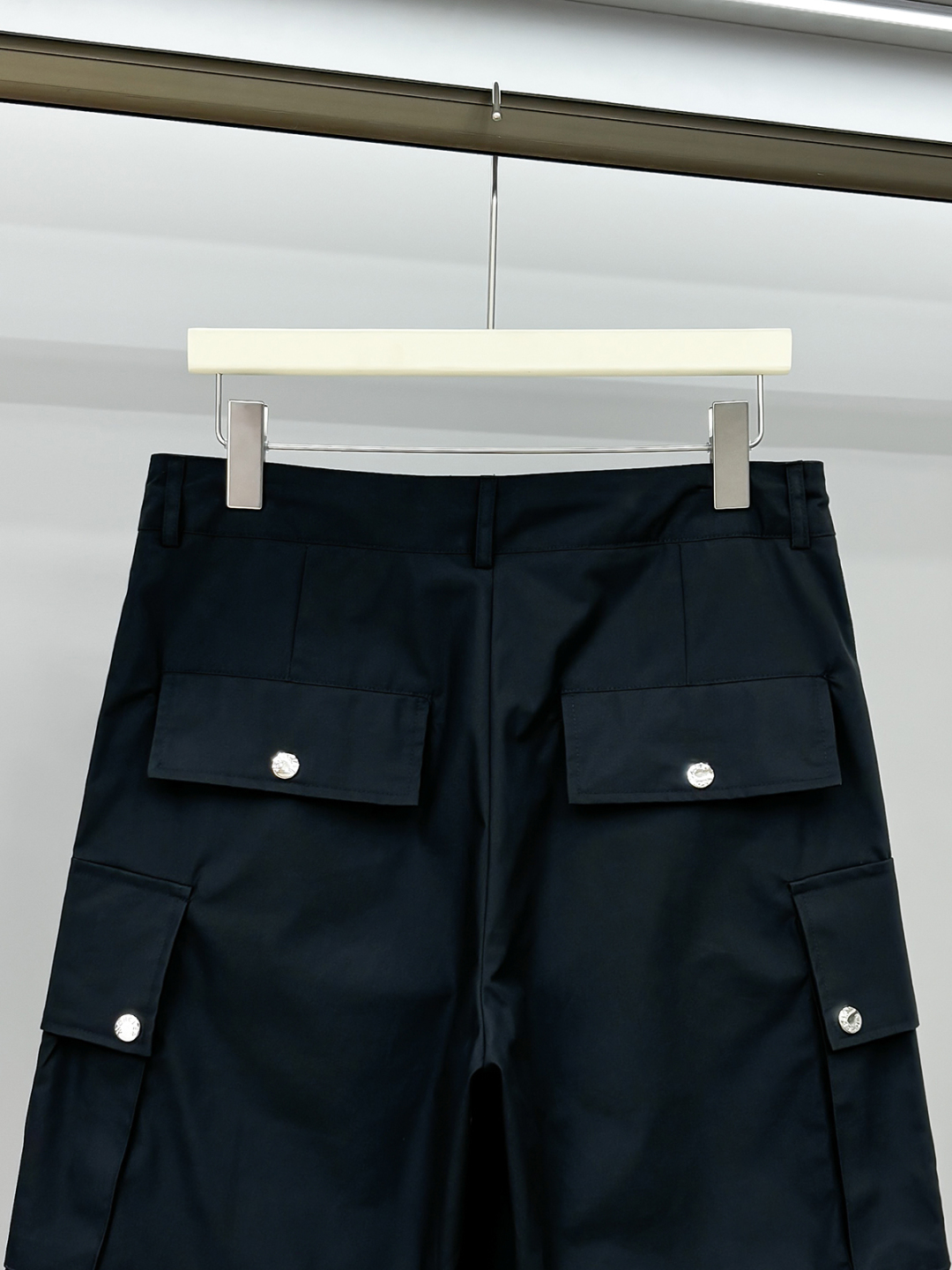 Moncler Logo Patchwork Cargo Shorts - Casual Summer Outfit 6 cmp i1743772544539 25 0 0