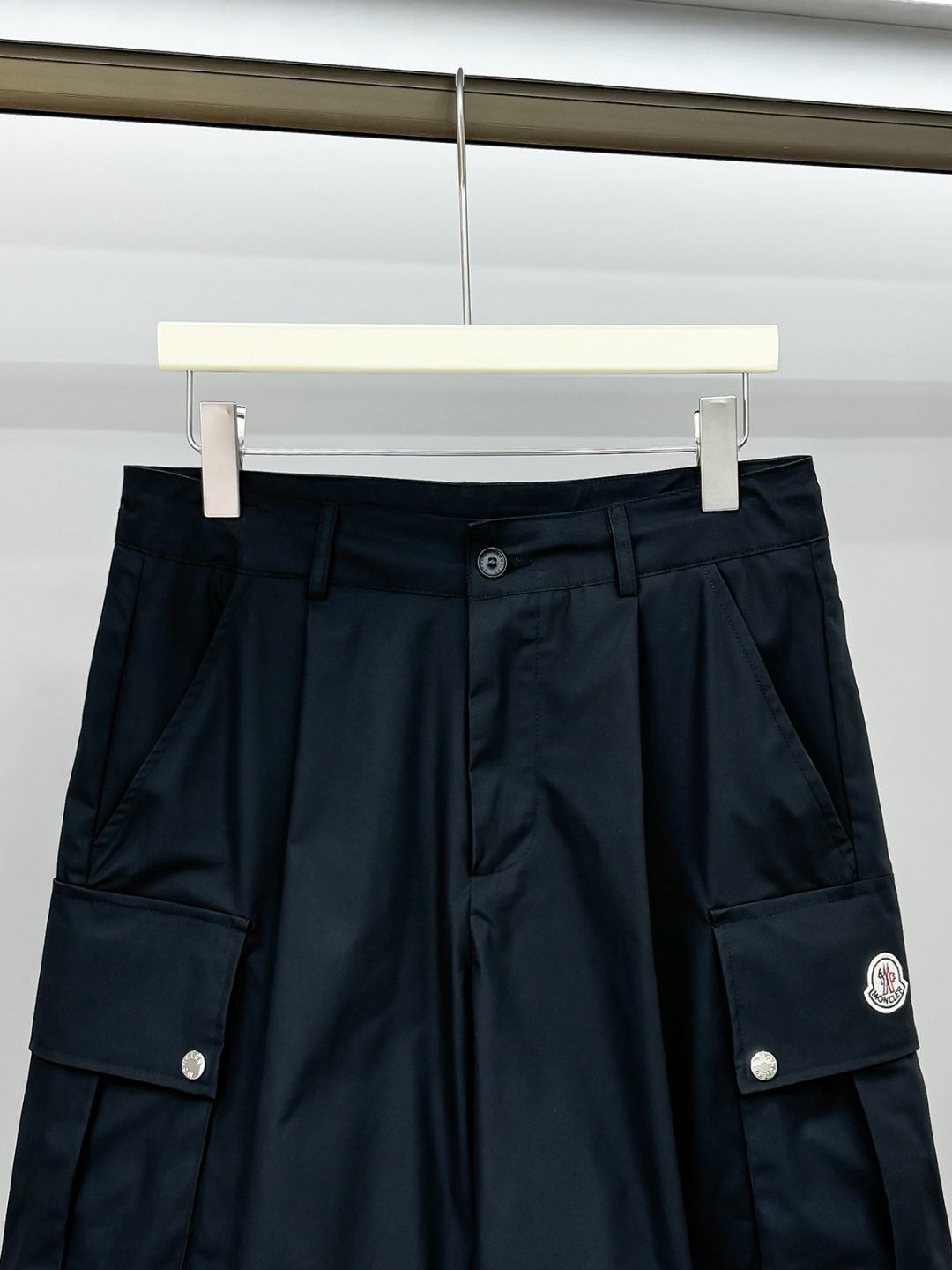 Moncler Logo Patchwork Cargo Shorts - Casual Summer Outfit 4 cmp i1743772544540 4335 0 8