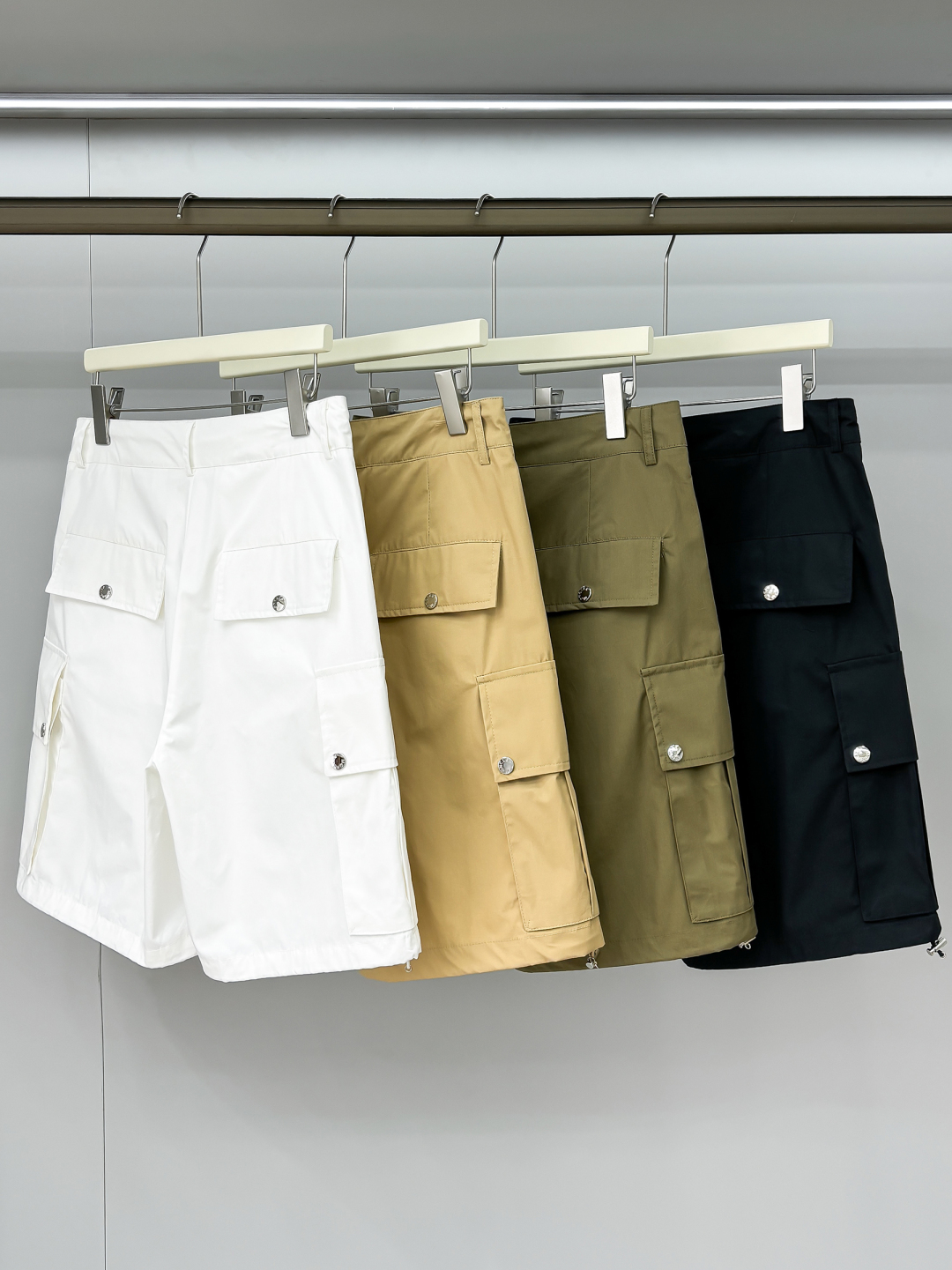 Moncler Inspired Cargo Shorts: Stylish, Comfortable, and High-Quality Fabric 7 cmp i1743772582233 9978 0 6