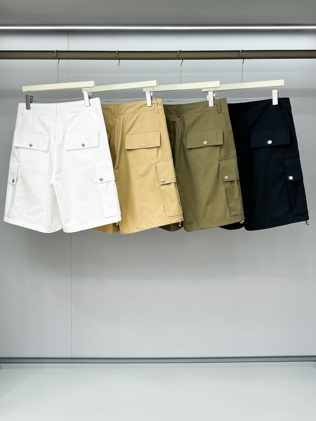 Moncler Inspired Cargo Shorts: Stylish, Comfortable, and High-Quality Fabric 4 cmp i1743772583026 8101 0 7