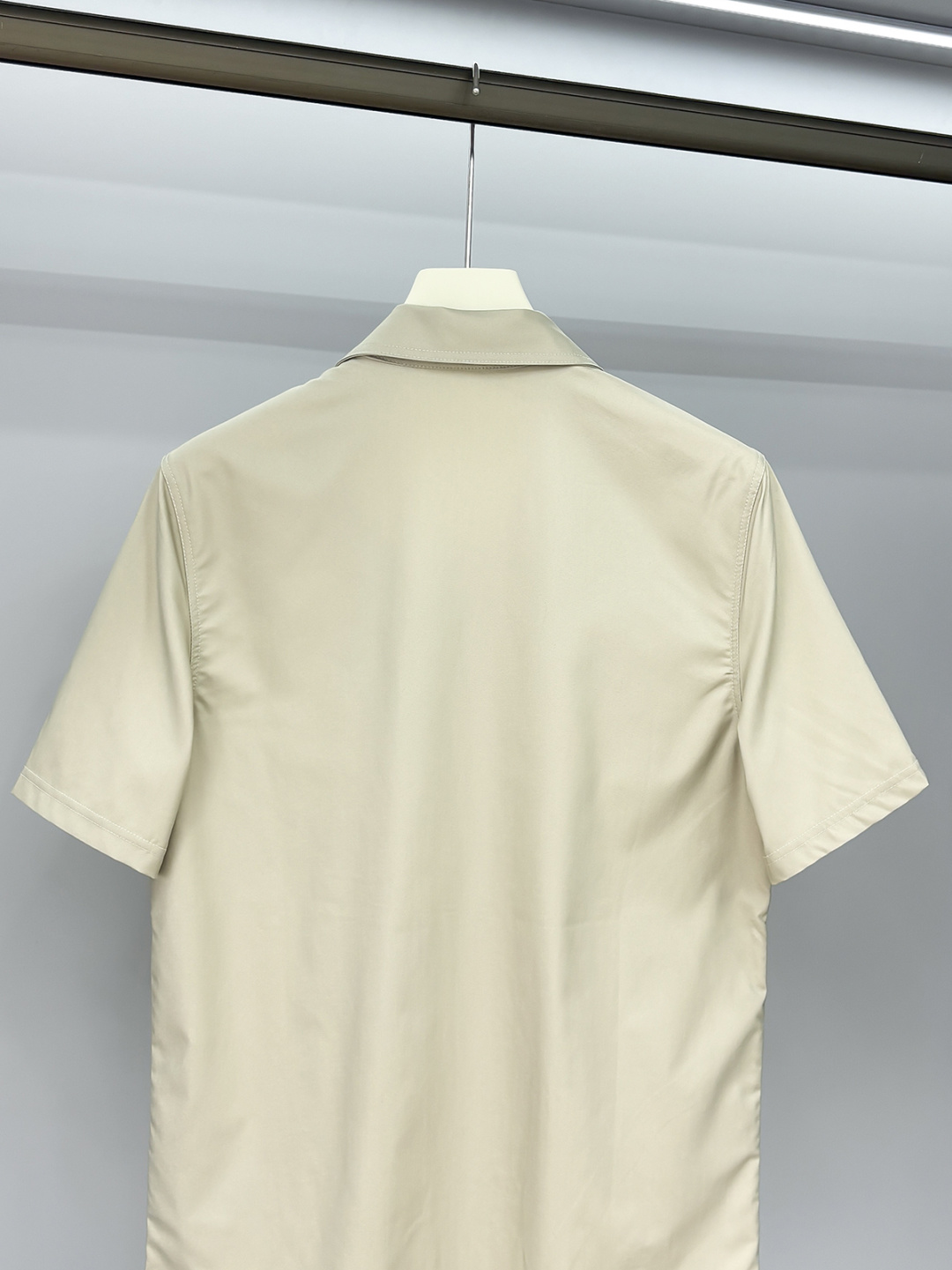 P普家25SS夏季新品时尚潮流短袖外套，百搭上身效果。一营造欧美雅致运动风尚，超级百搭超级耐看的绝佳春季